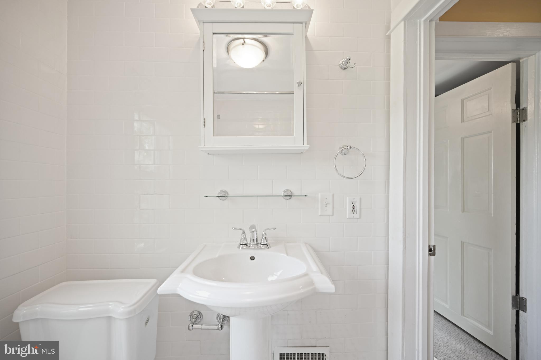 LAKE WALKER - Residential