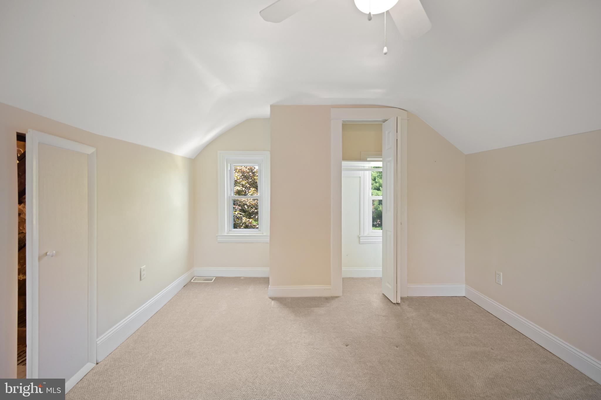 LAKE WALKER - Residential