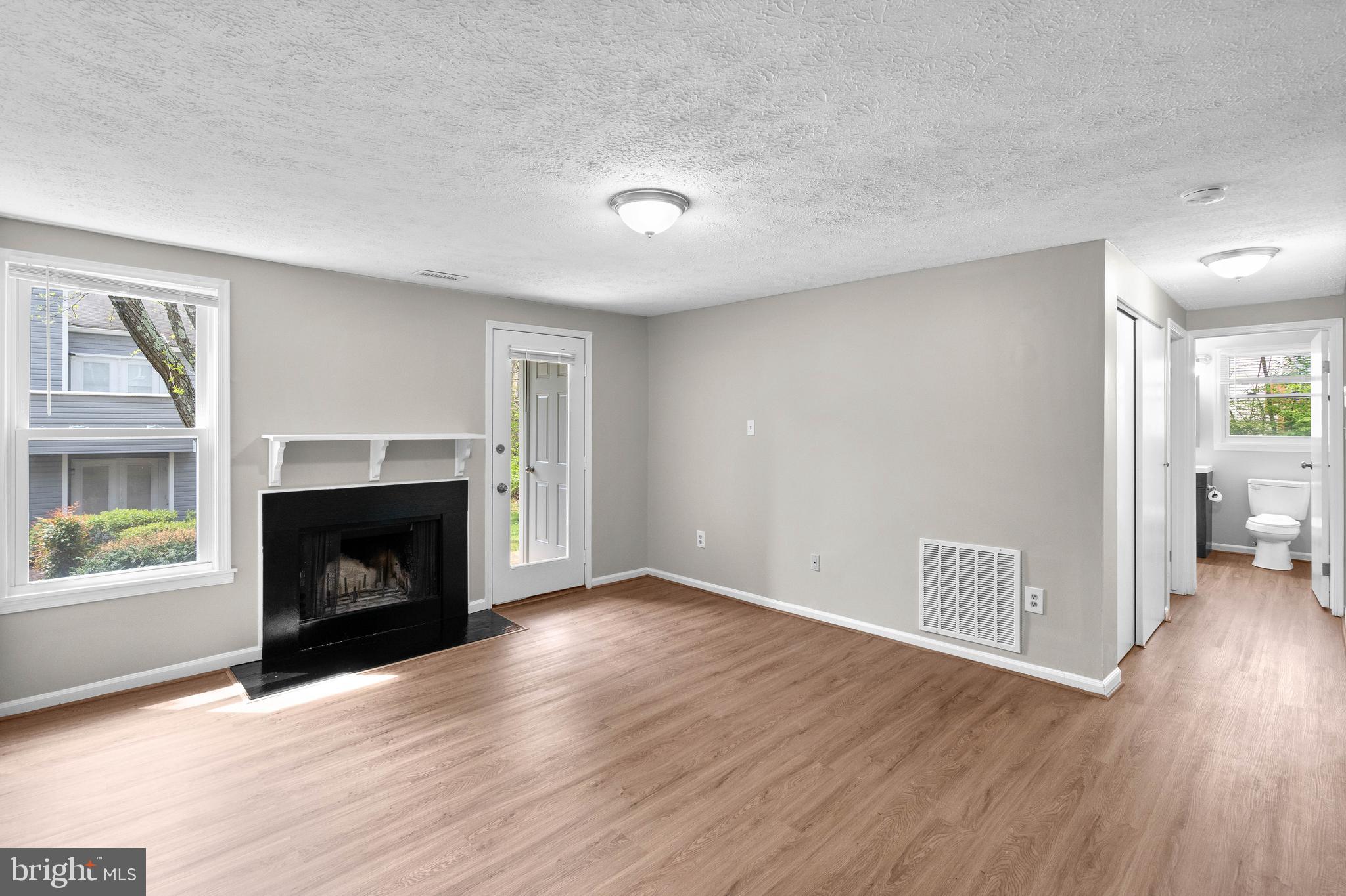 3925 GREENCASTLE ROAD 103