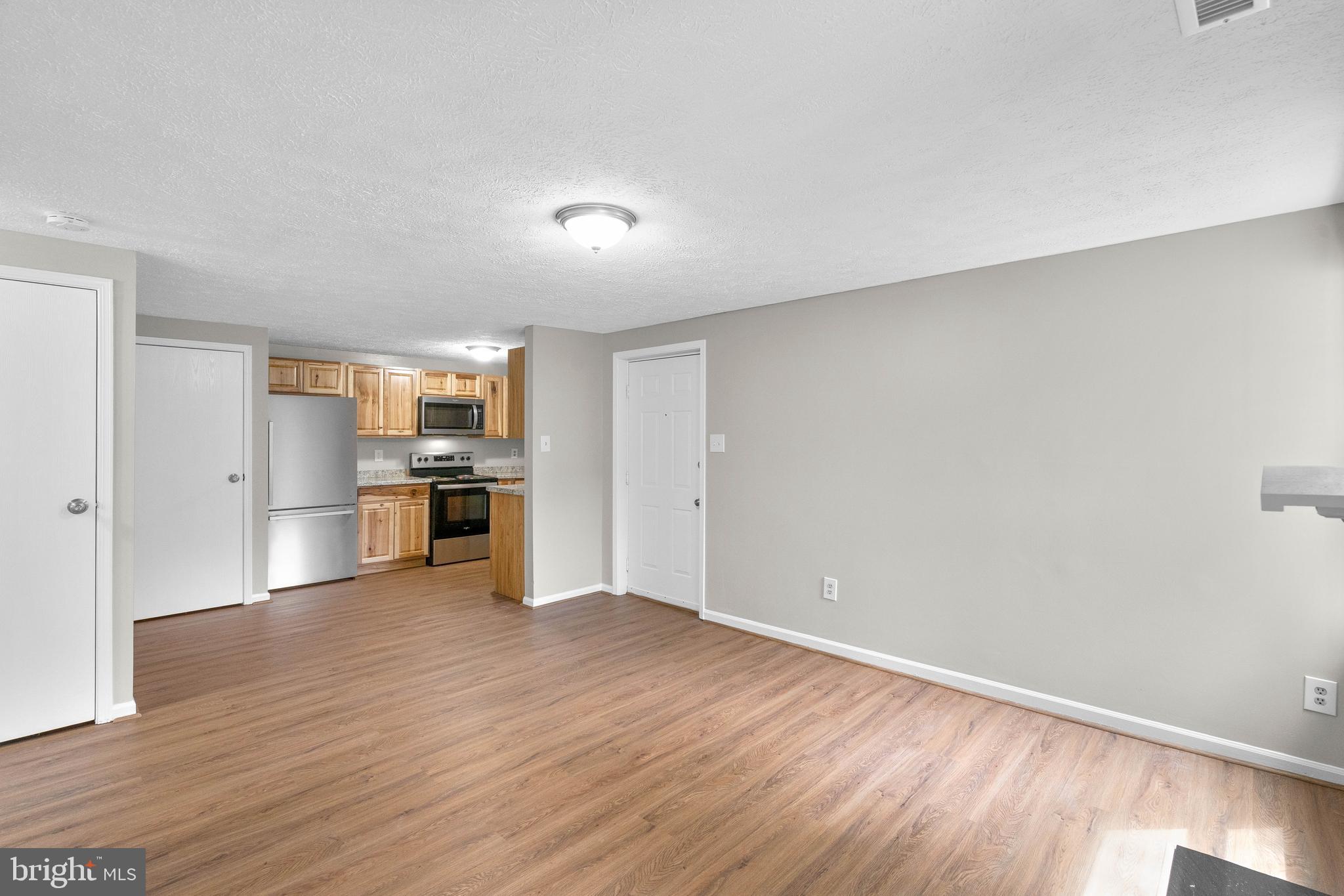 3925 GREENCASTLE ROAD 103