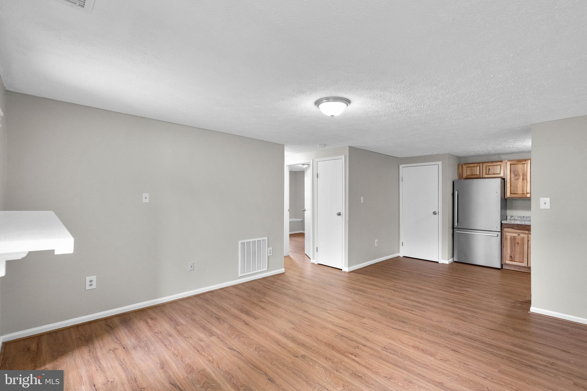 3925 GREENCASTLE ROAD 103