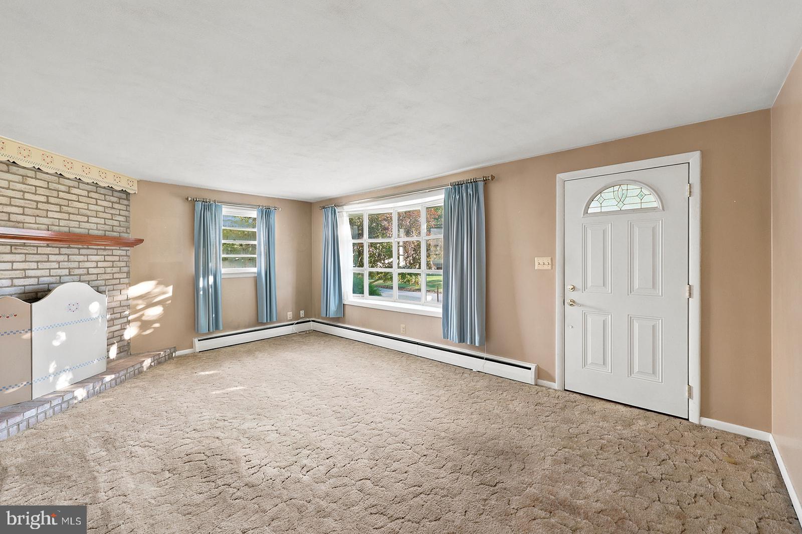 1424 KAREN DRIVE