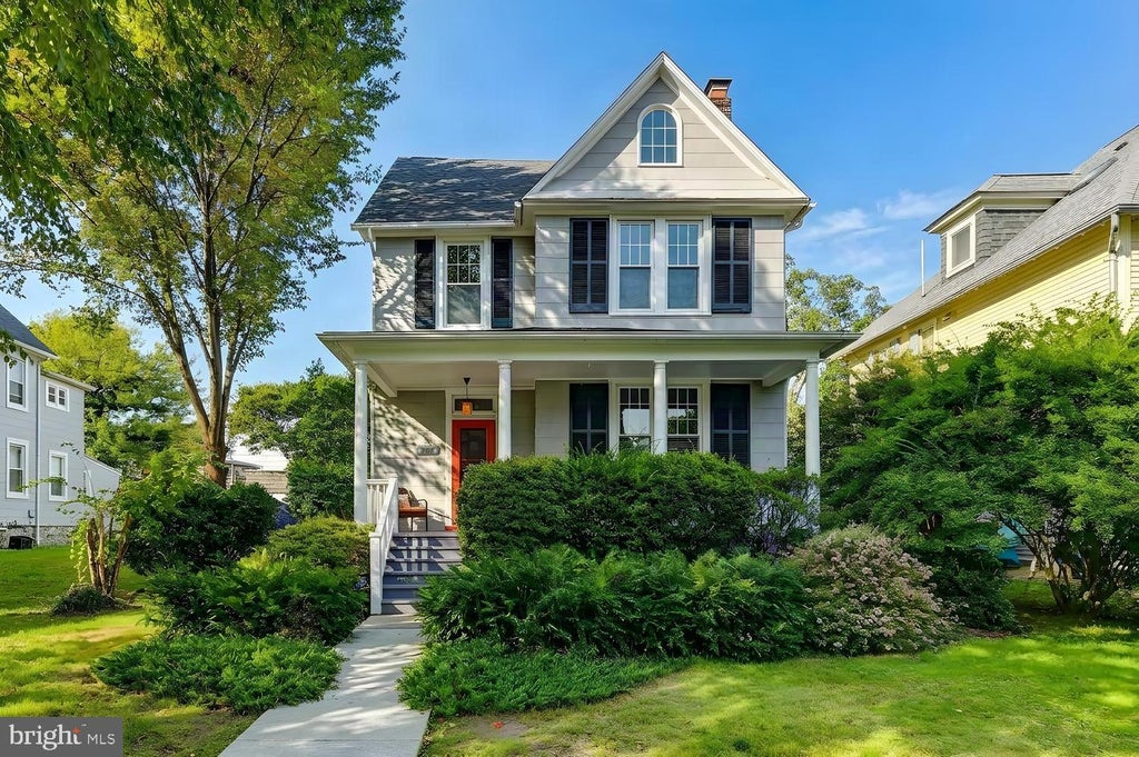 Photo of 707 Saint Johns Road, BALTIMORE, MD 21210 (MLS # MDBA2231918)
