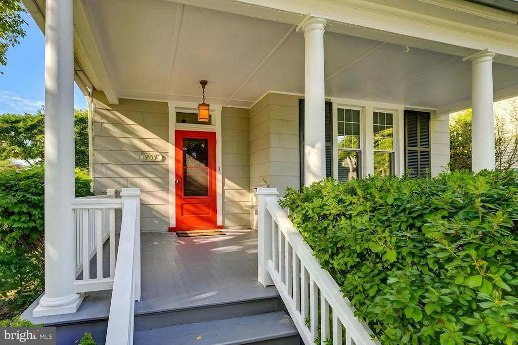 Photo of 707 Saint Johns Road, BALTIMORE, MD 21210 (MLS # MDBA2231918)