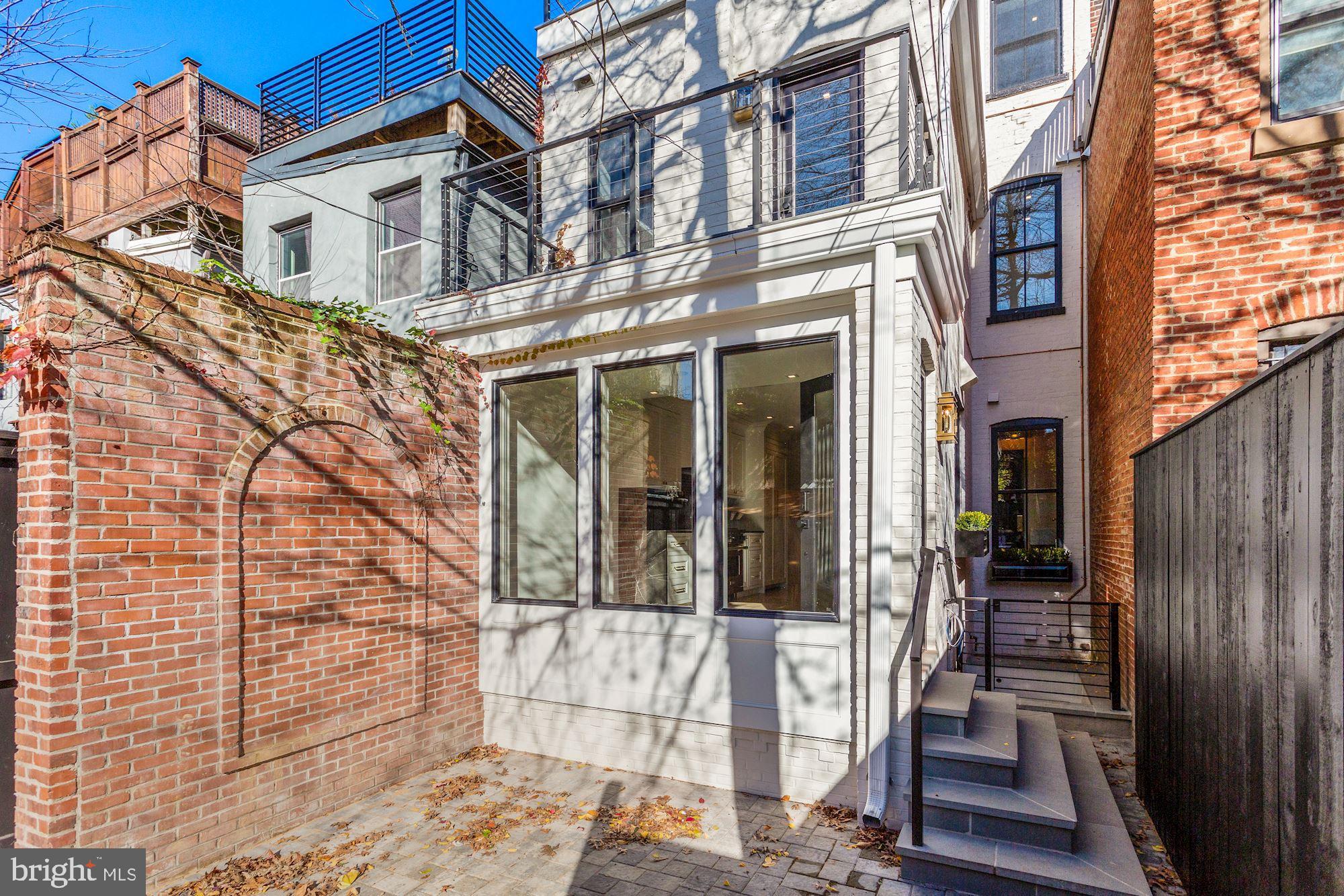 LOGAN CIRCLE - Residential
