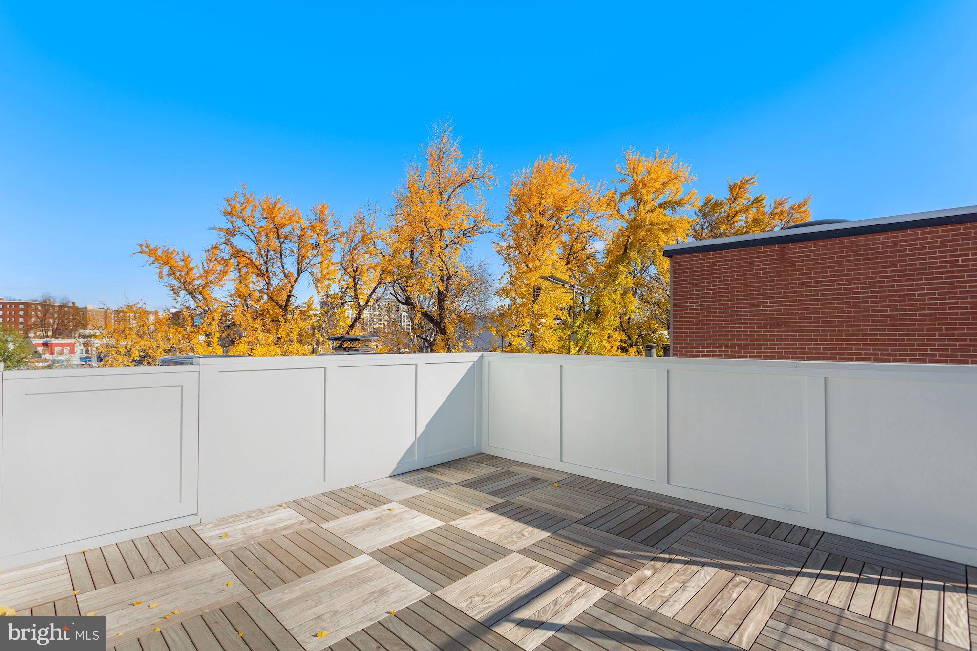 LOGAN CIRCLE - Residential
