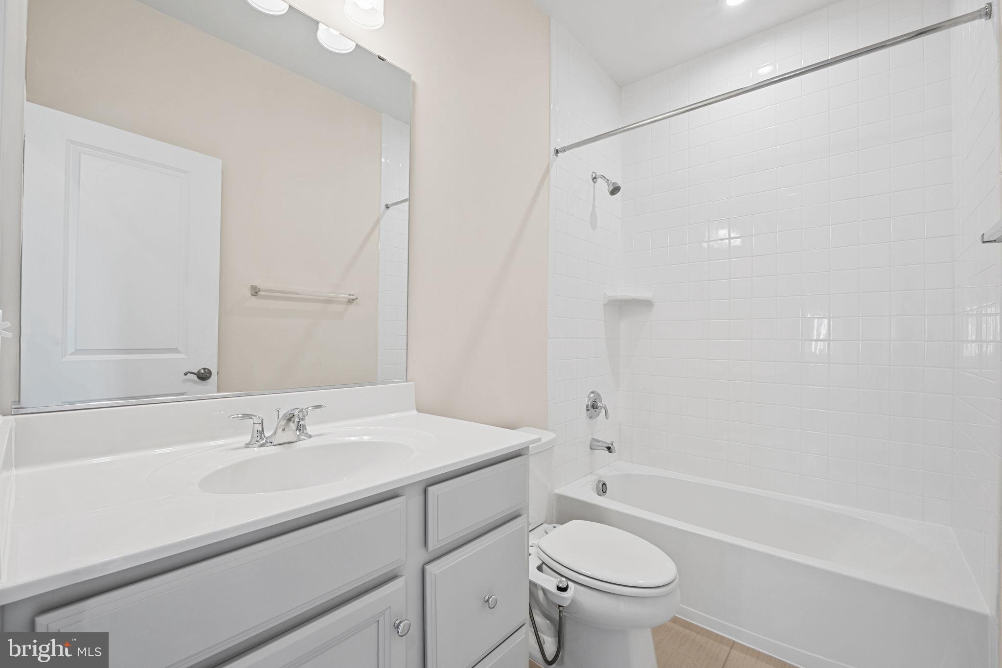 CAPITAL COURT - Residential Lease