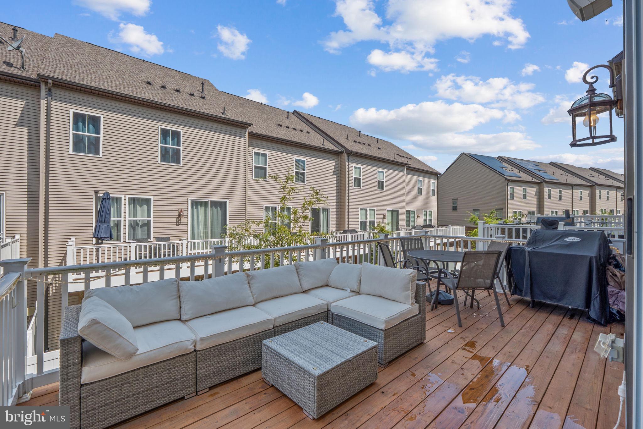 CAPITAL COURT - Residential Lease