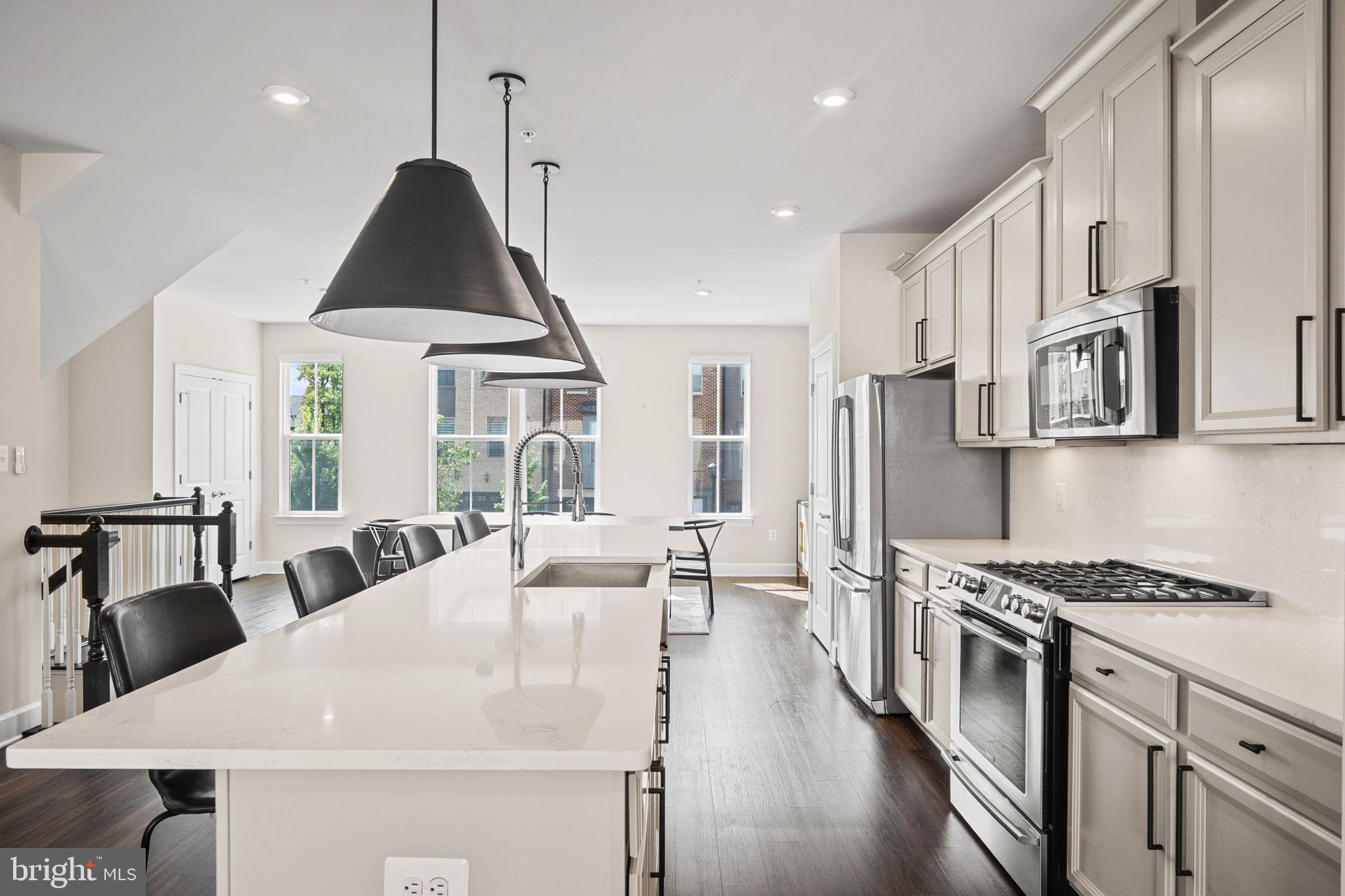 CAPITAL COURT - Residential Lease