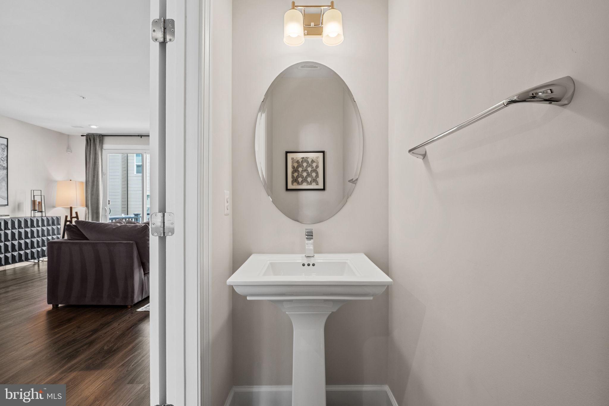 CAPITAL COURT - Residential Lease