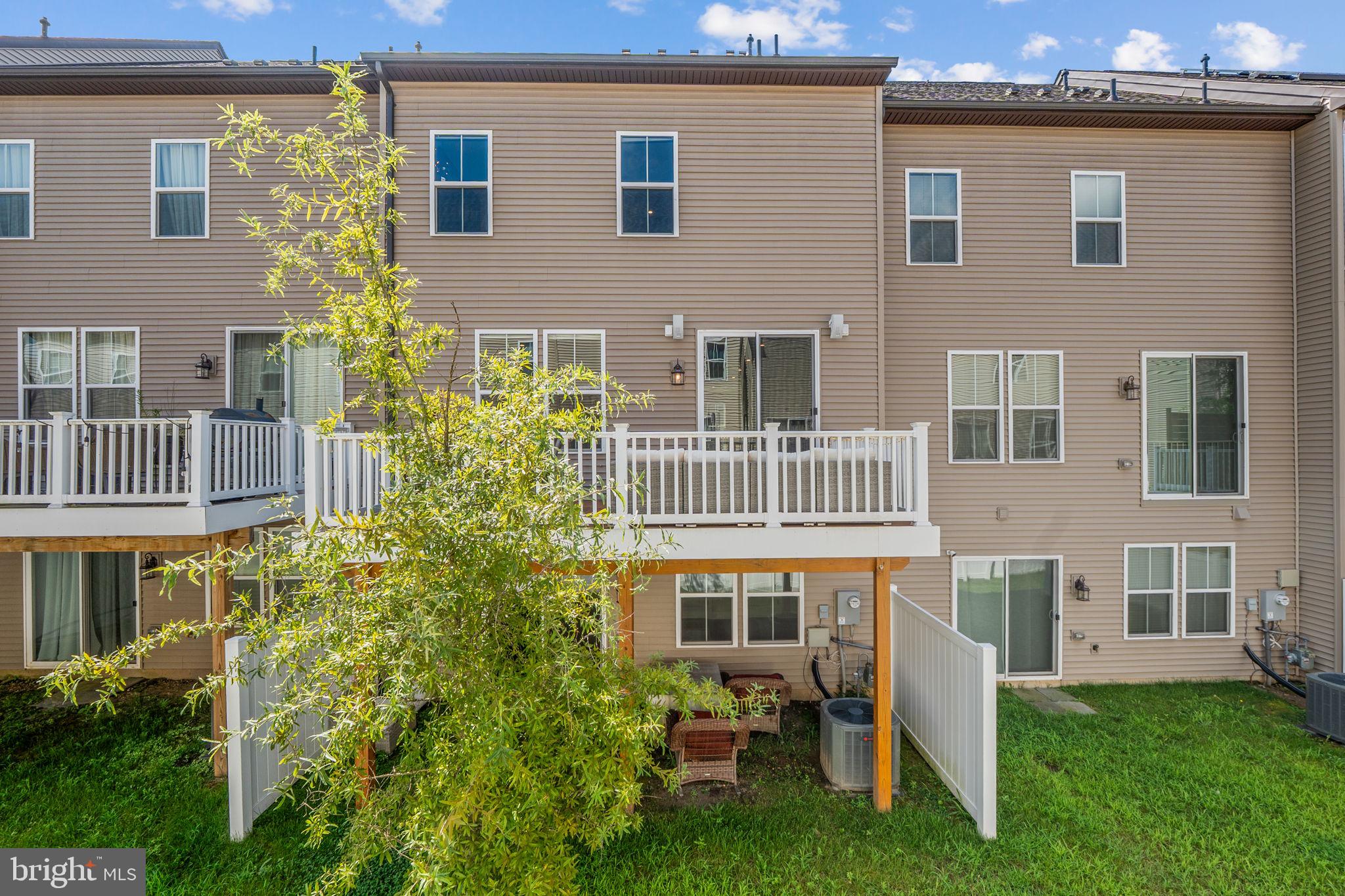 CAPITAL COURT - Residential Lease