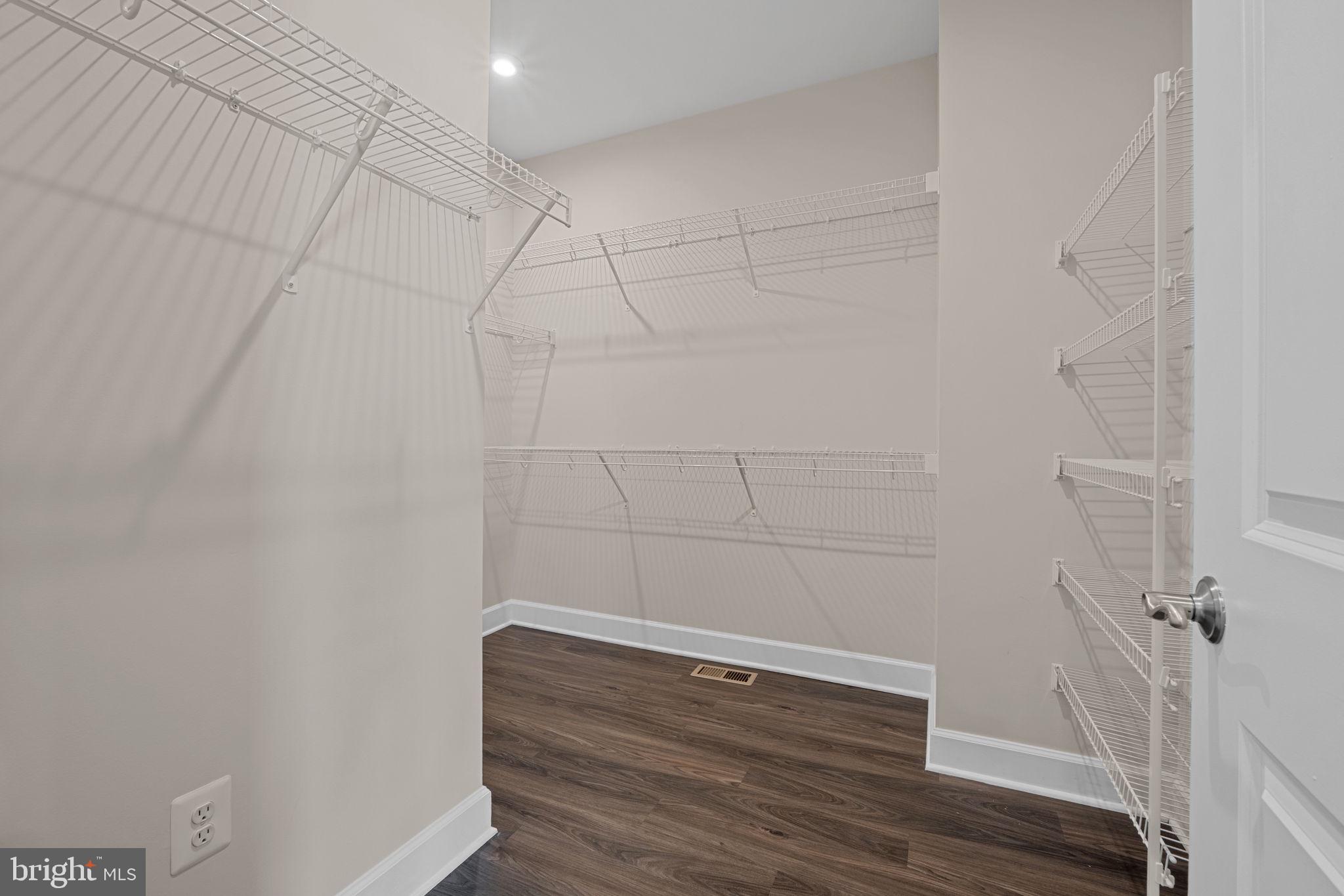 CAPITAL COURT - Residential Lease