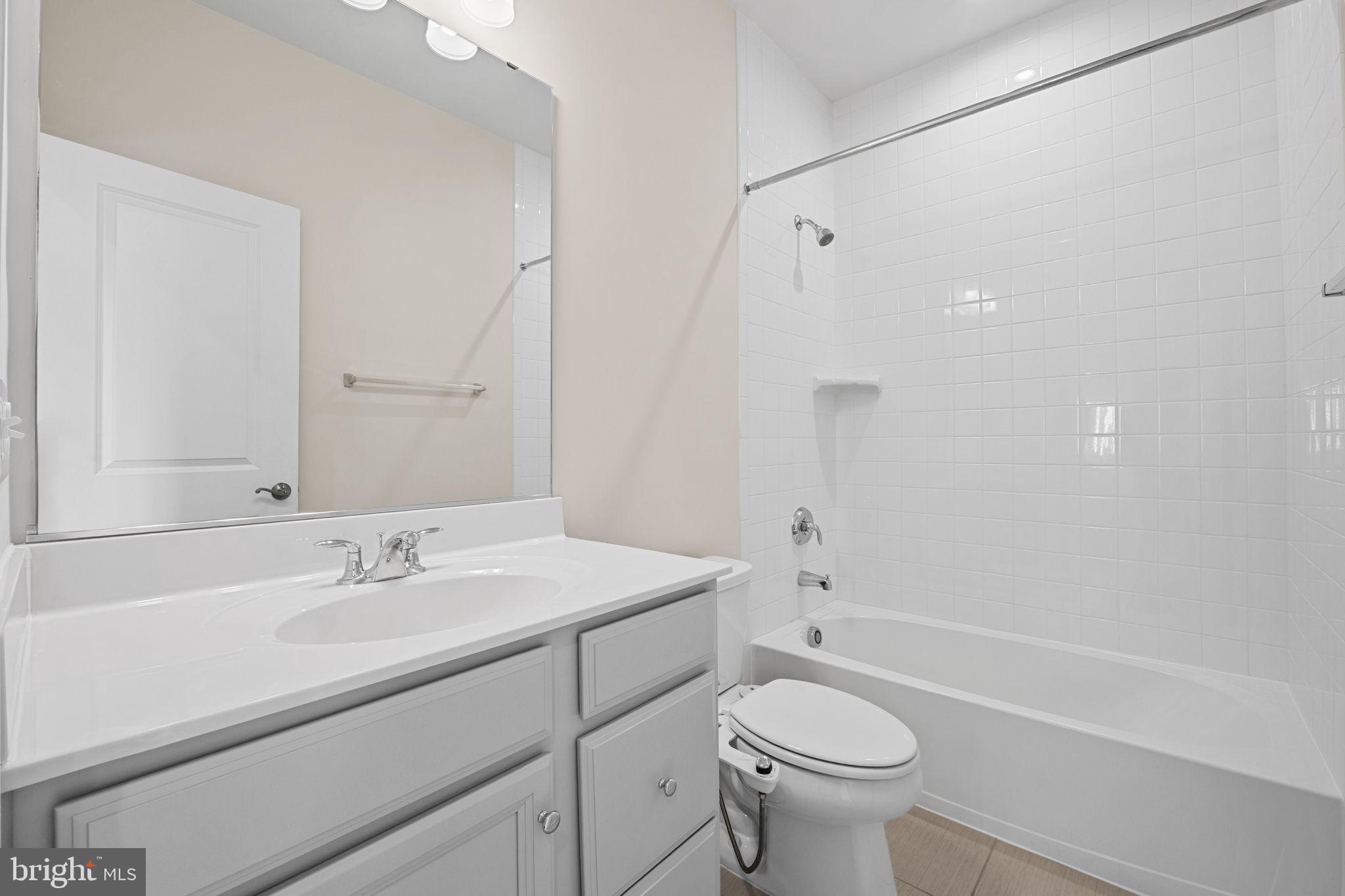 CAPITAL COURT - Residential Lease