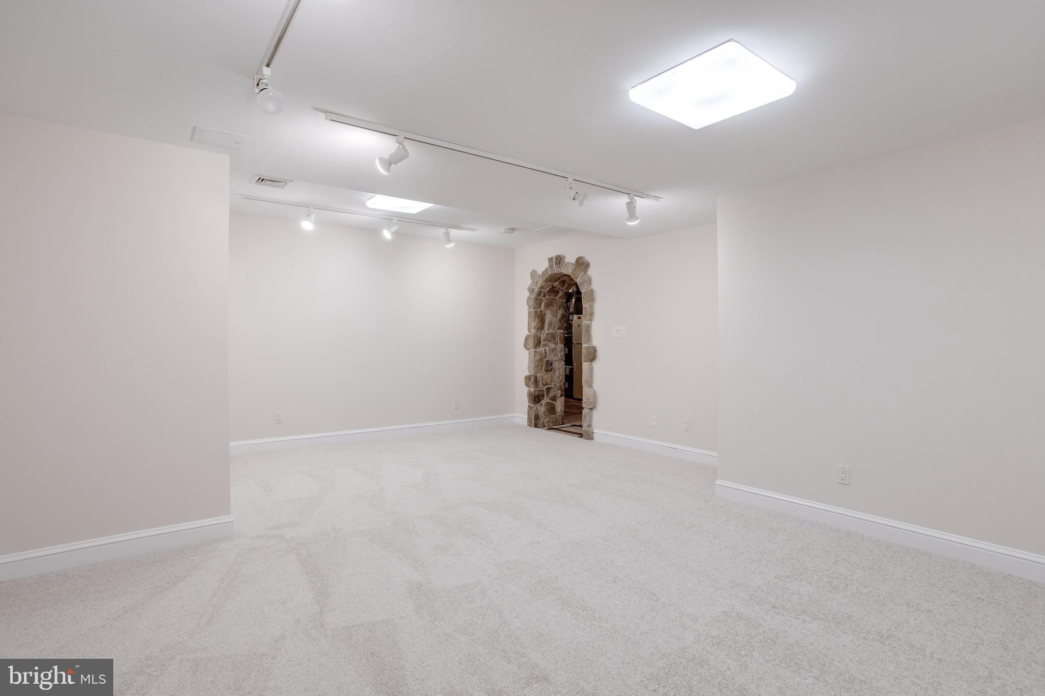 RUSTFIELD - Residential