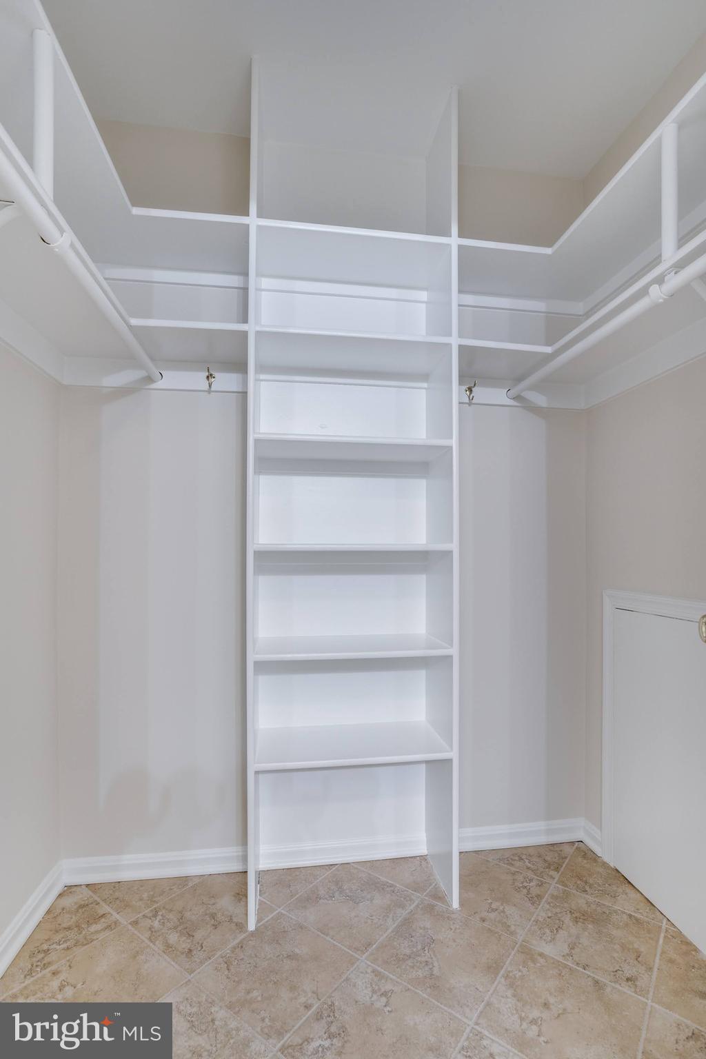 RUSTFIELD - Residential