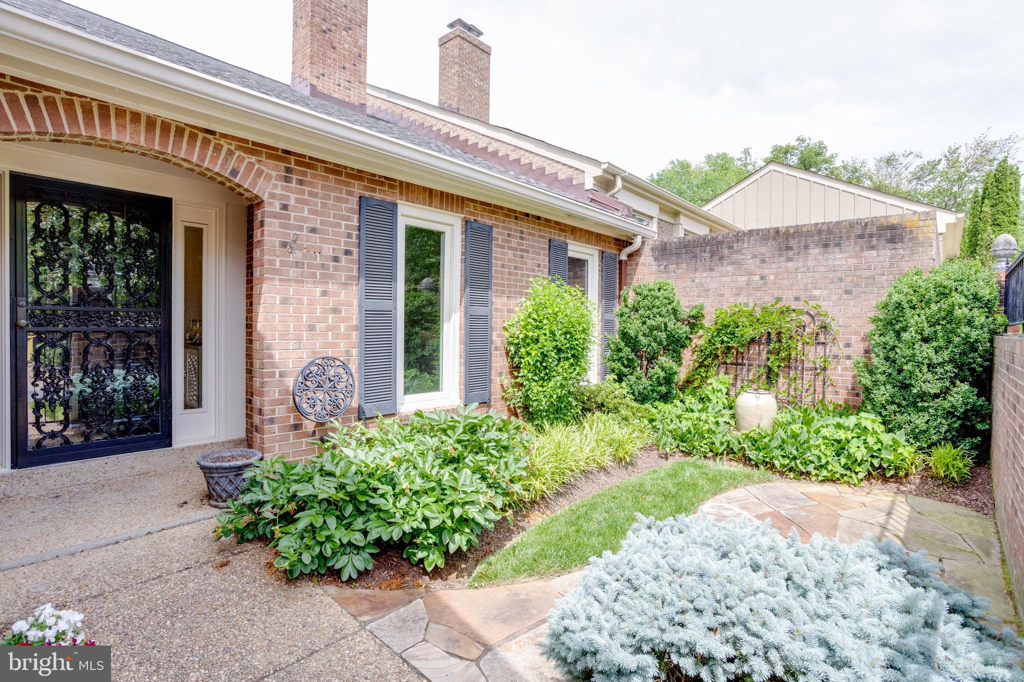 RUSTFIELD - Residential