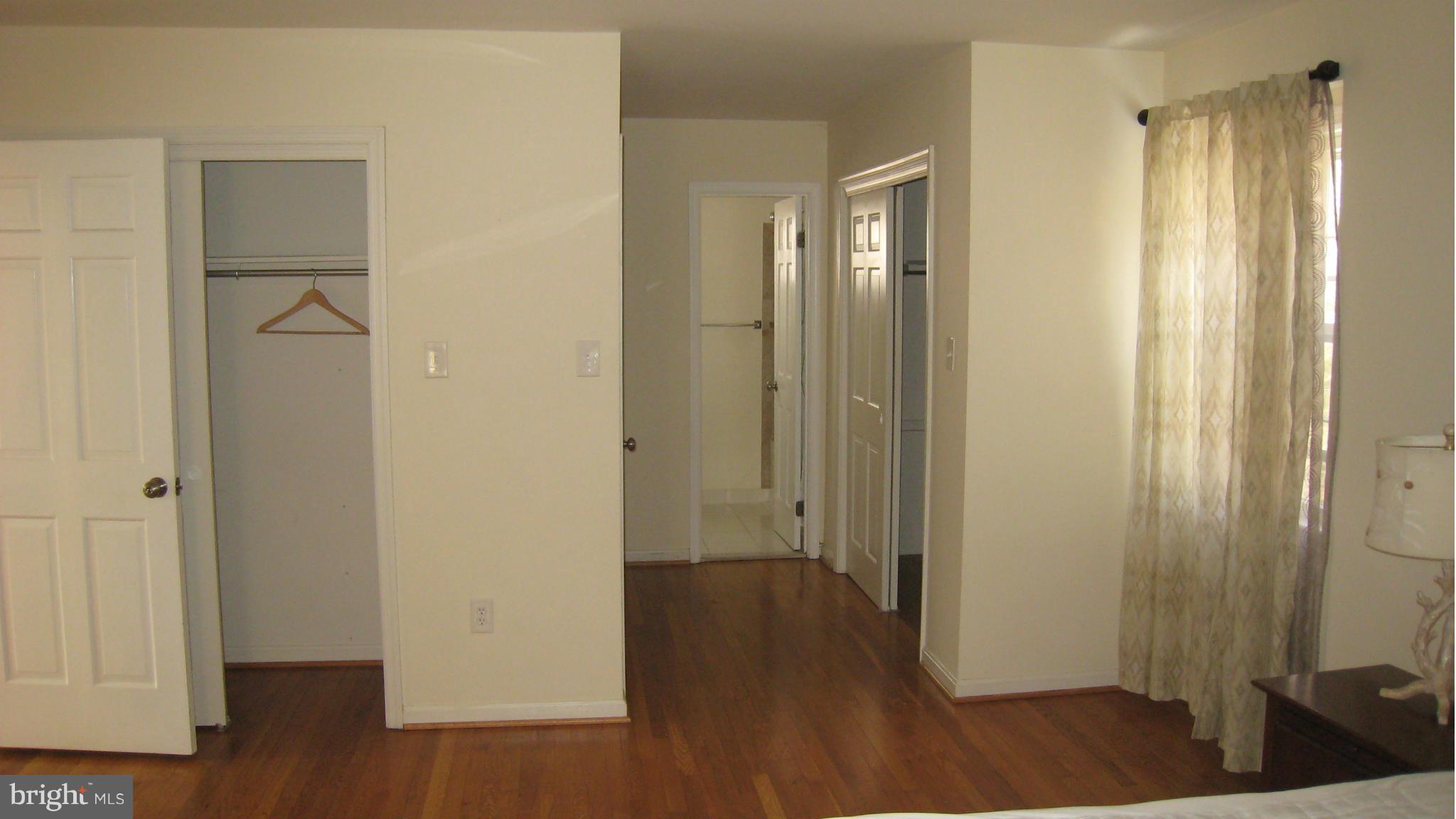 KINGS MANOR - Residential Lease