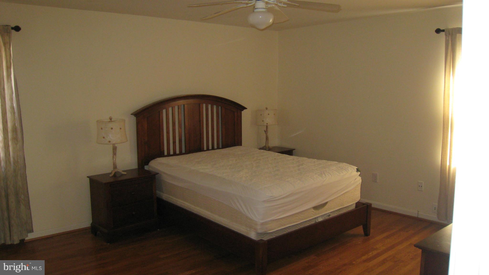 KINGS MANOR - Residential Lease