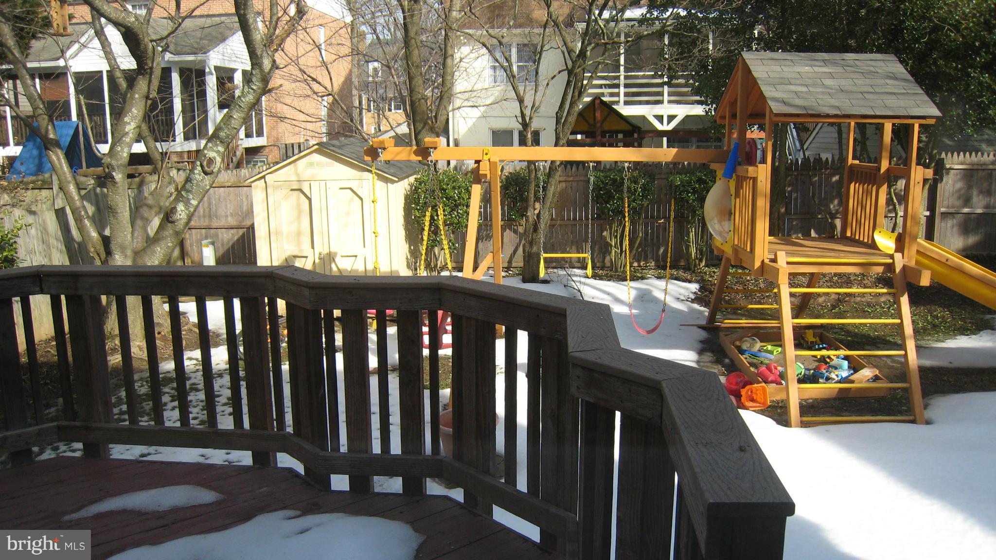 KINGS MANOR - Residential Lease