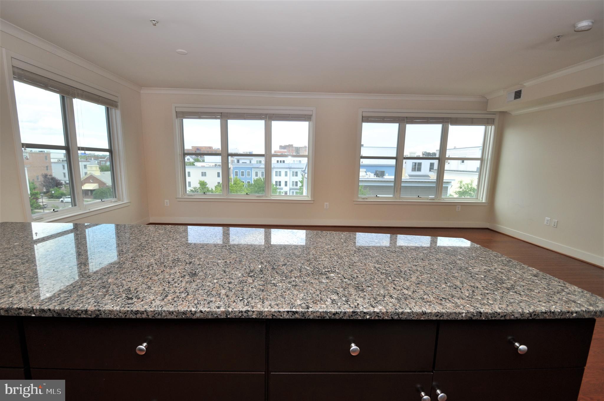 OLD TOWN COMMONS - Residential Lease