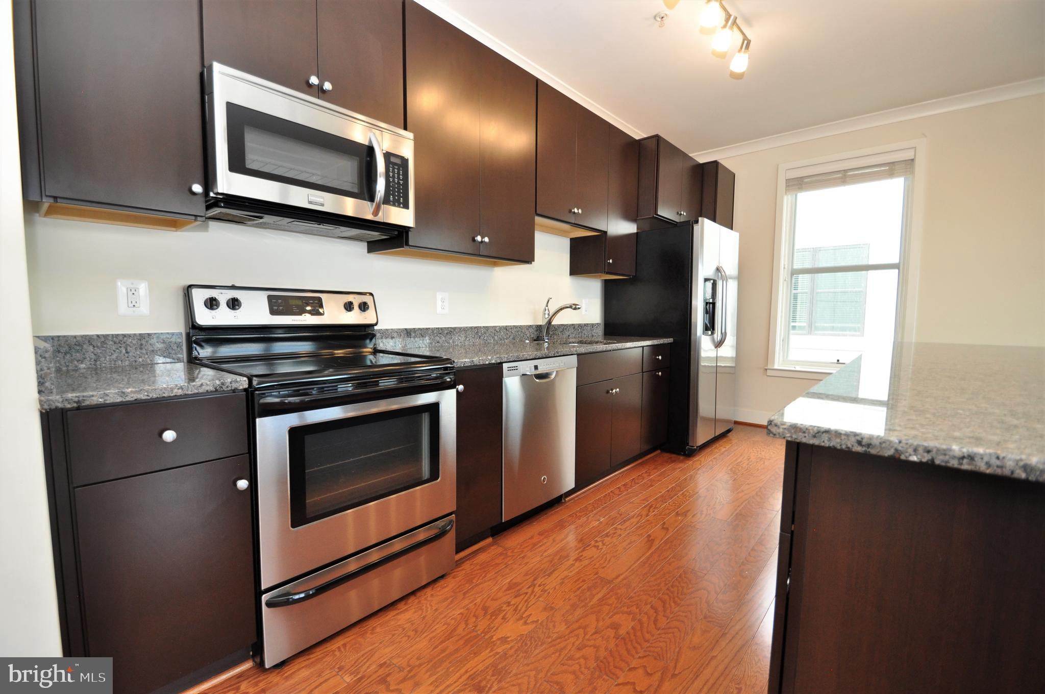 OLD TOWN COMMONS - Residential Lease