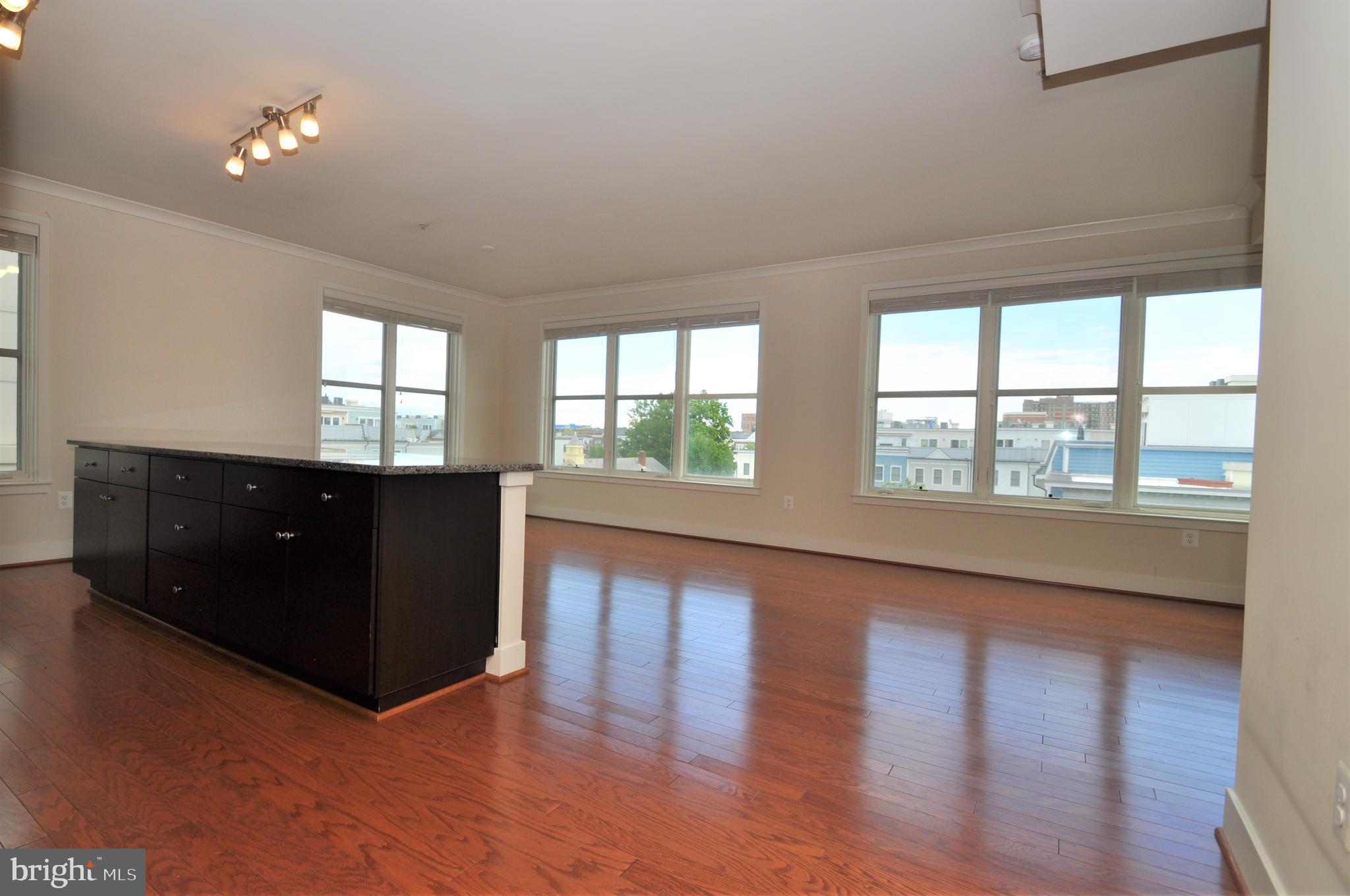 OLD TOWN COMMONS - Residential Lease