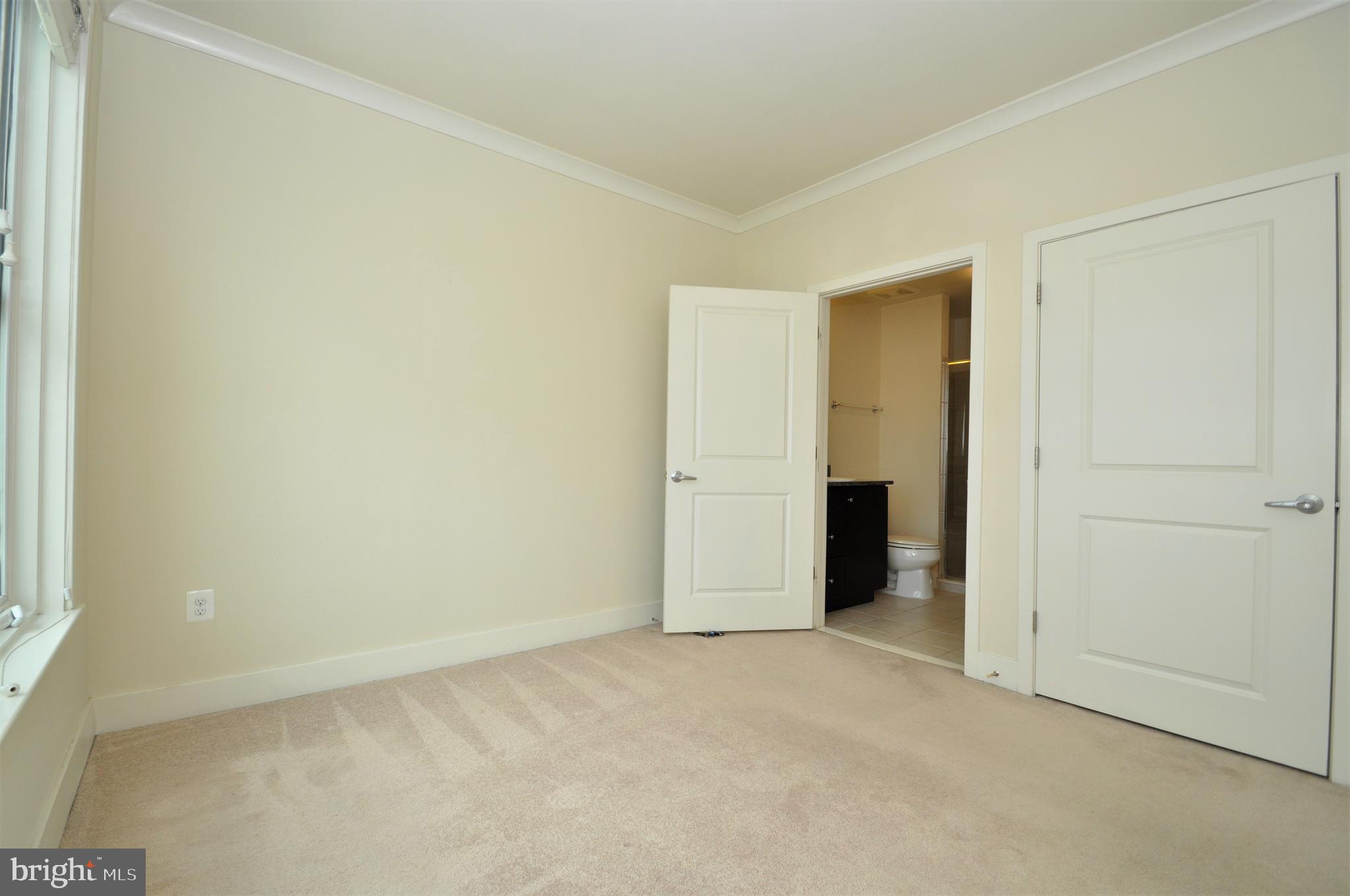 OLD TOWN COMMONS - Residential Lease