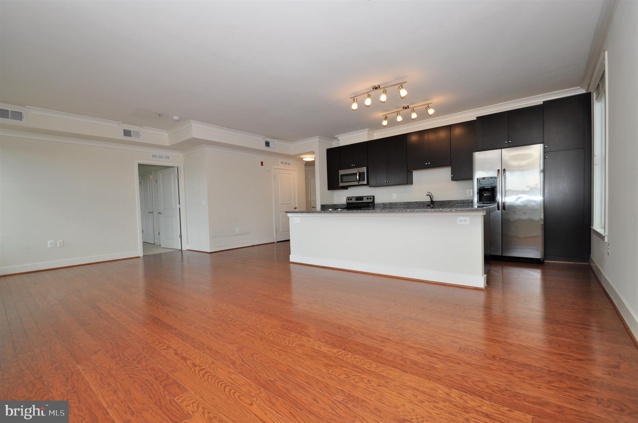 OLD TOWN COMMONS - Residential Lease