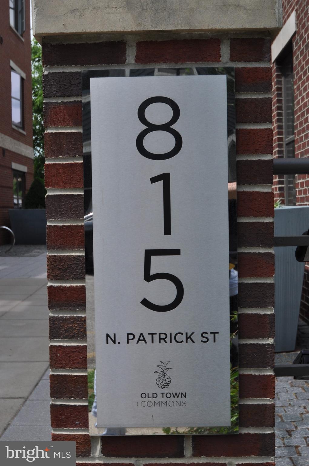 OLD TOWN COMMONS - Residential Lease