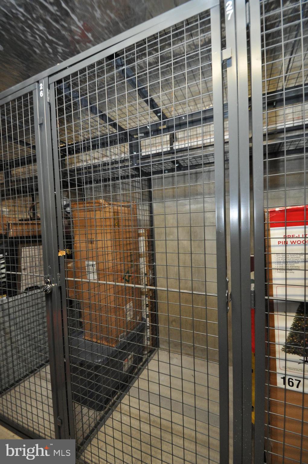 OLD TOWN COMMONS - Residential Lease