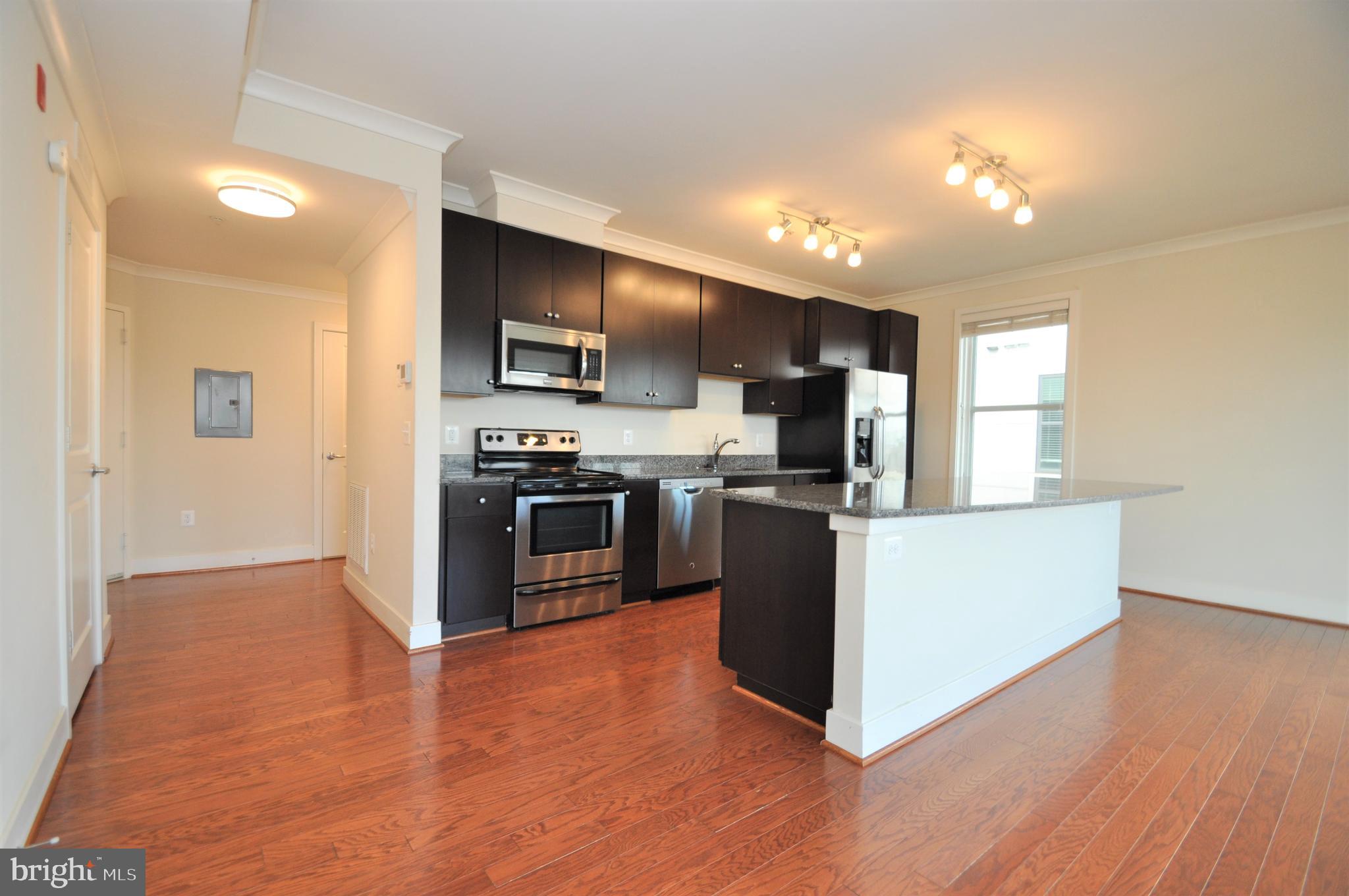 OLD TOWN COMMONS - Residential Lease