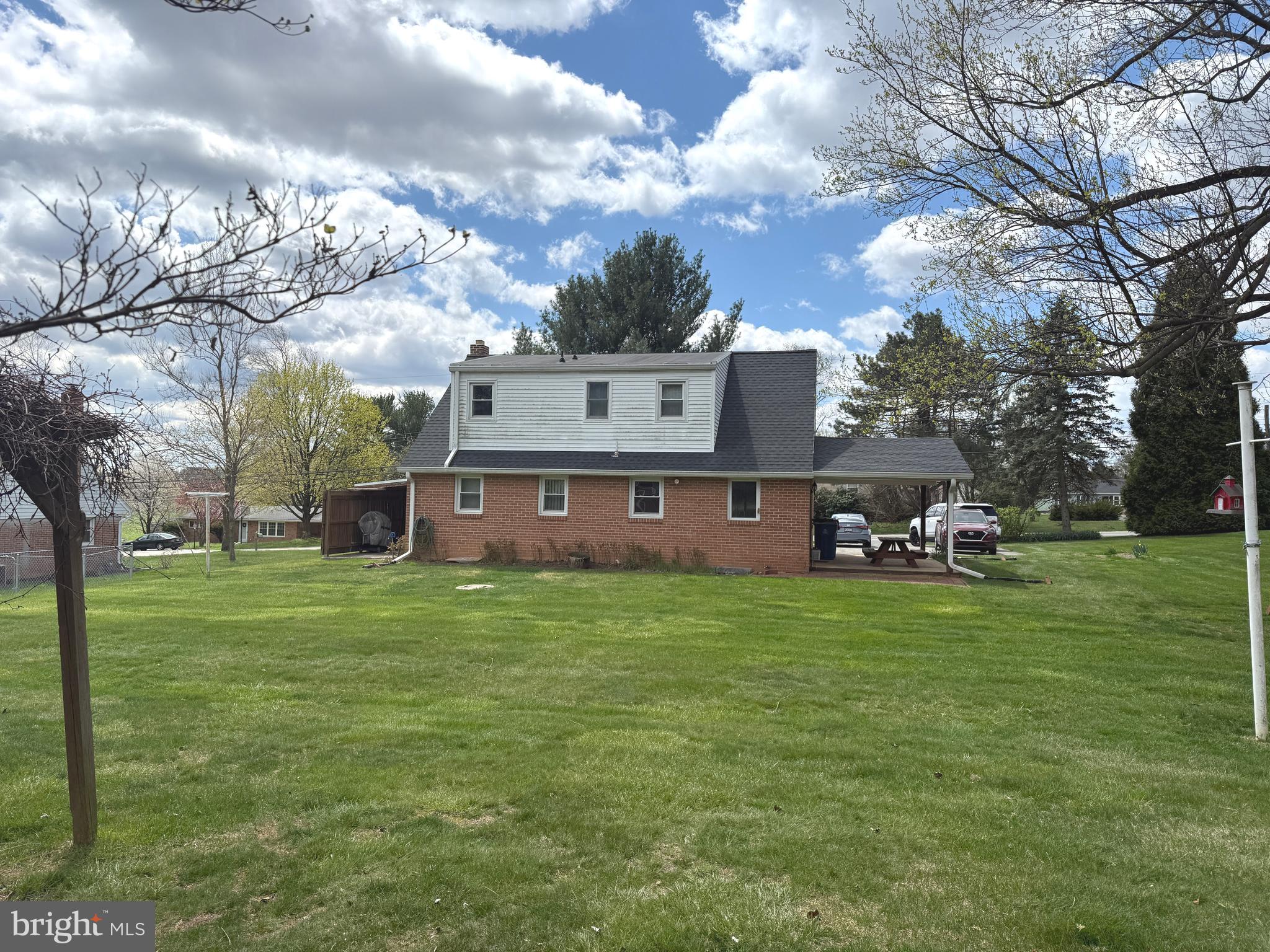 WINDSOR TWP - Residential