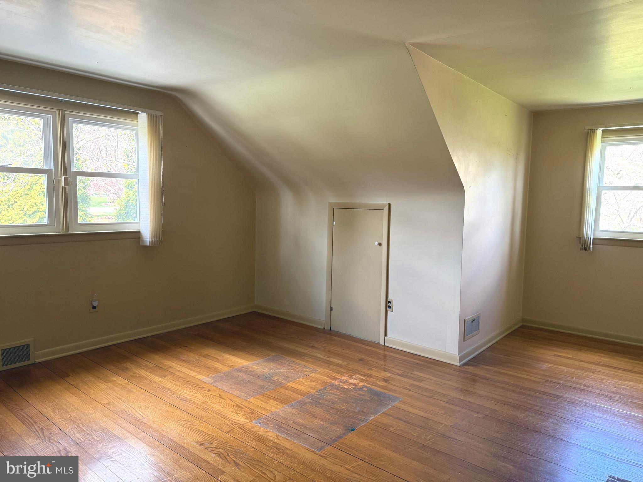 WINDSOR TWP - Residential