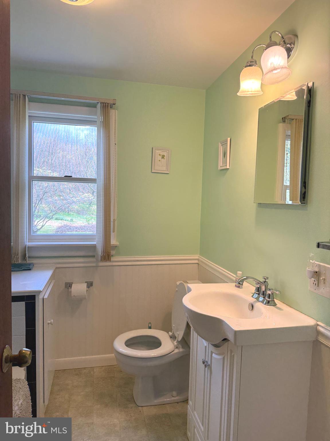 WINDSOR TWP - Residential