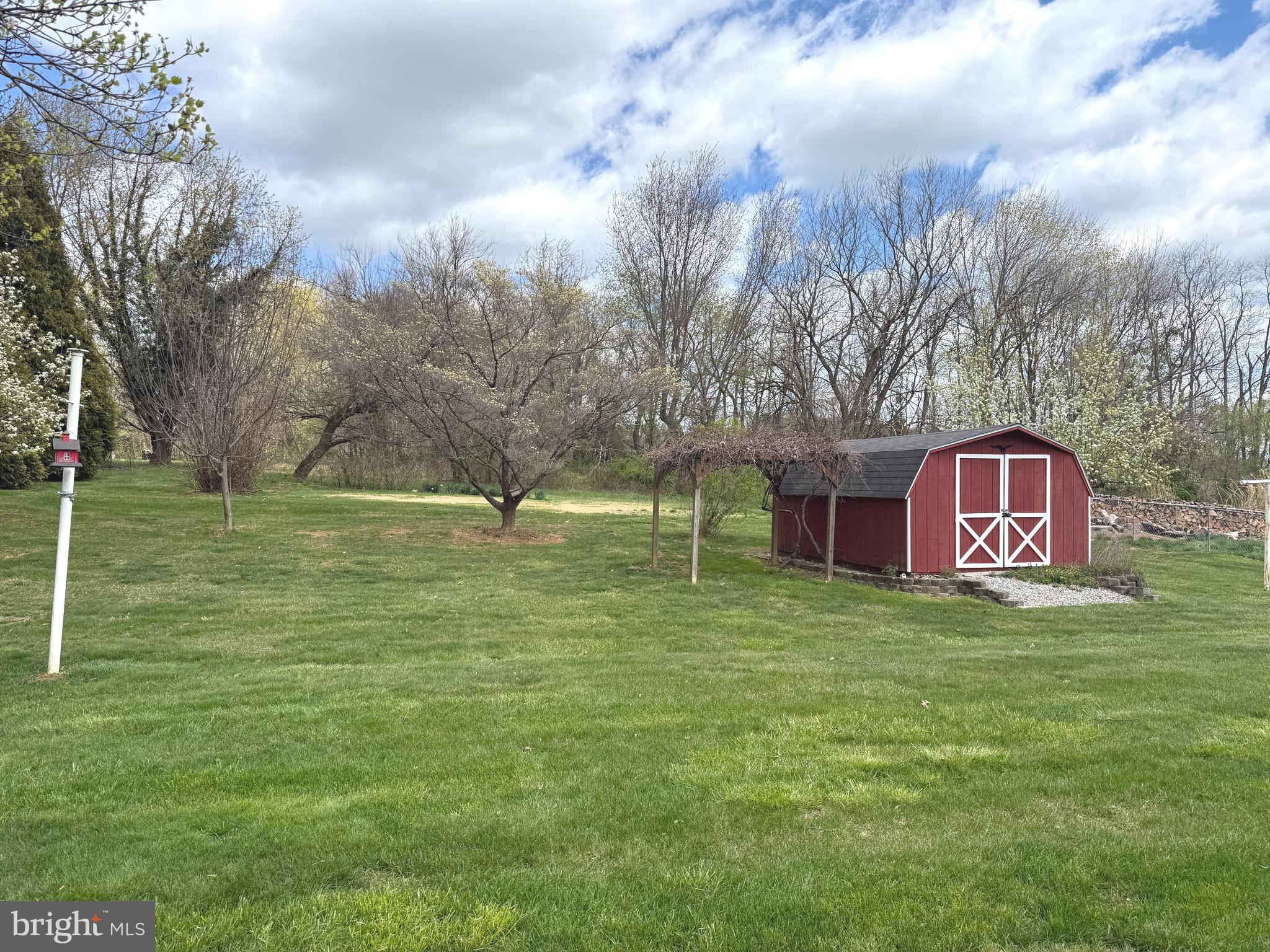 WINDSOR TWP - Residential