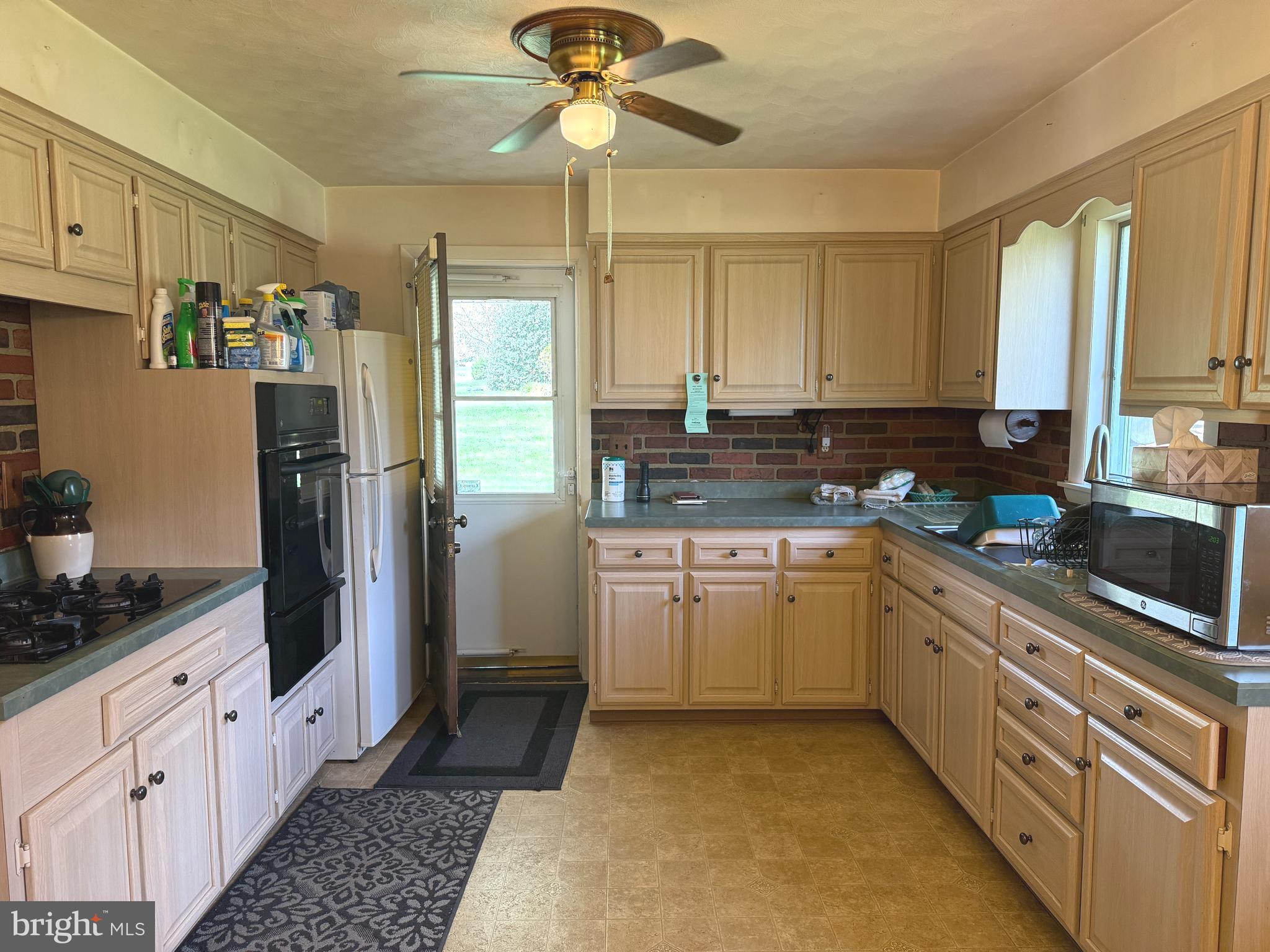 WINDSOR TWP - Residential