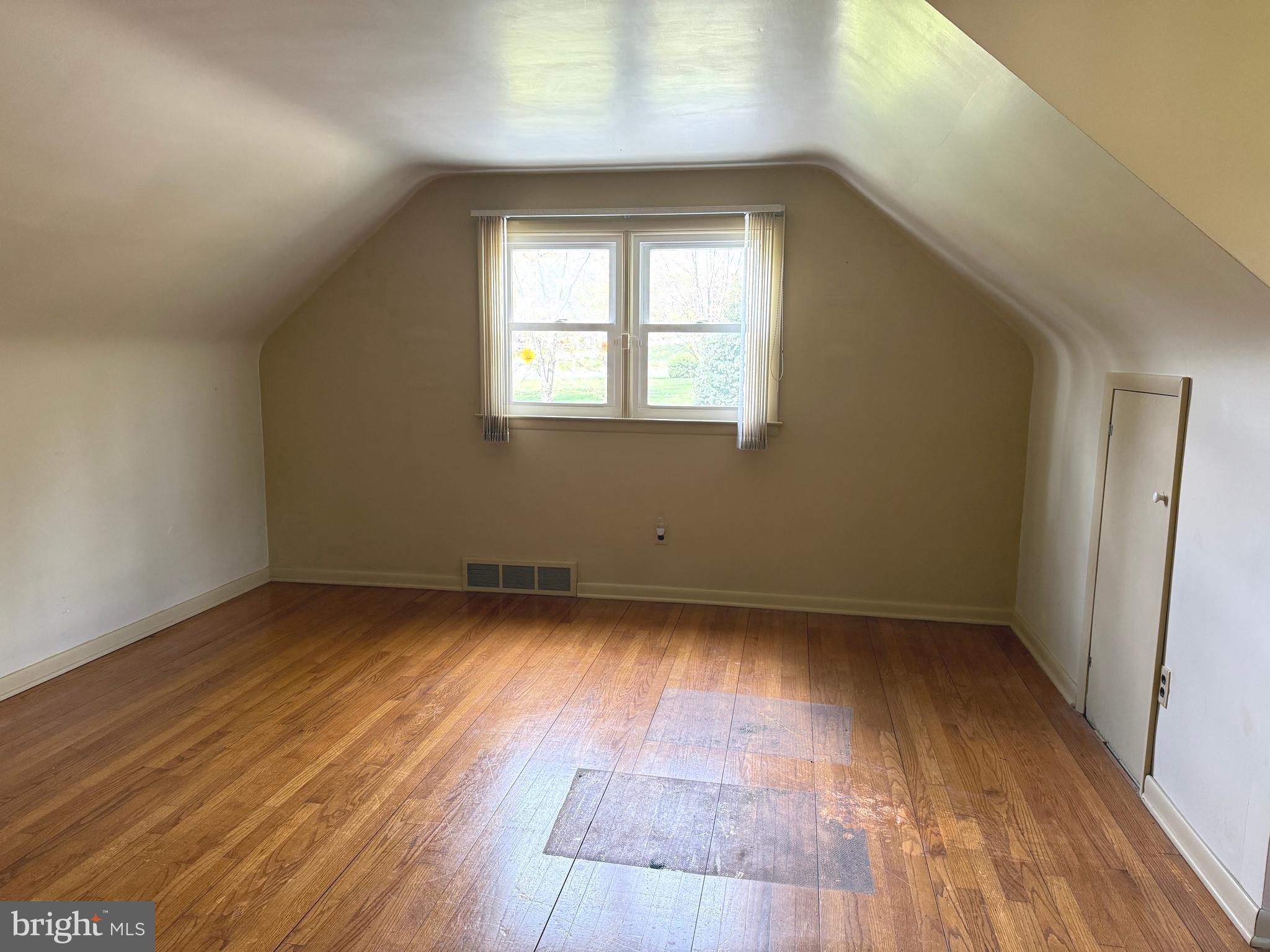 WINDSOR TWP - Residential