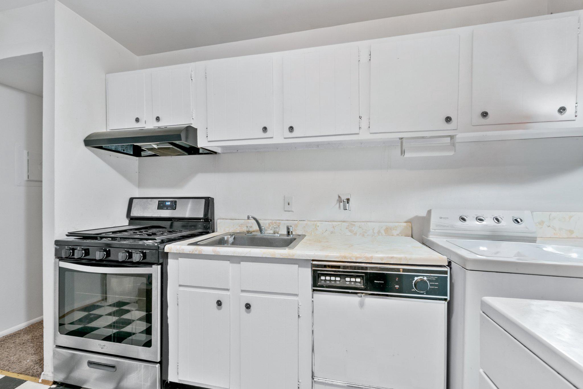 CHELSEA WOODS CONDO - Residential