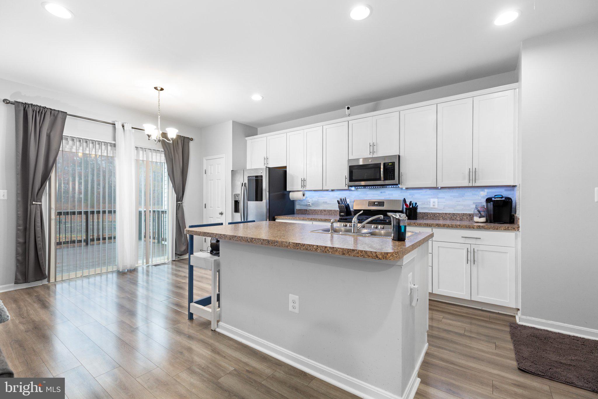 WELLSPRING HILLS - Residential