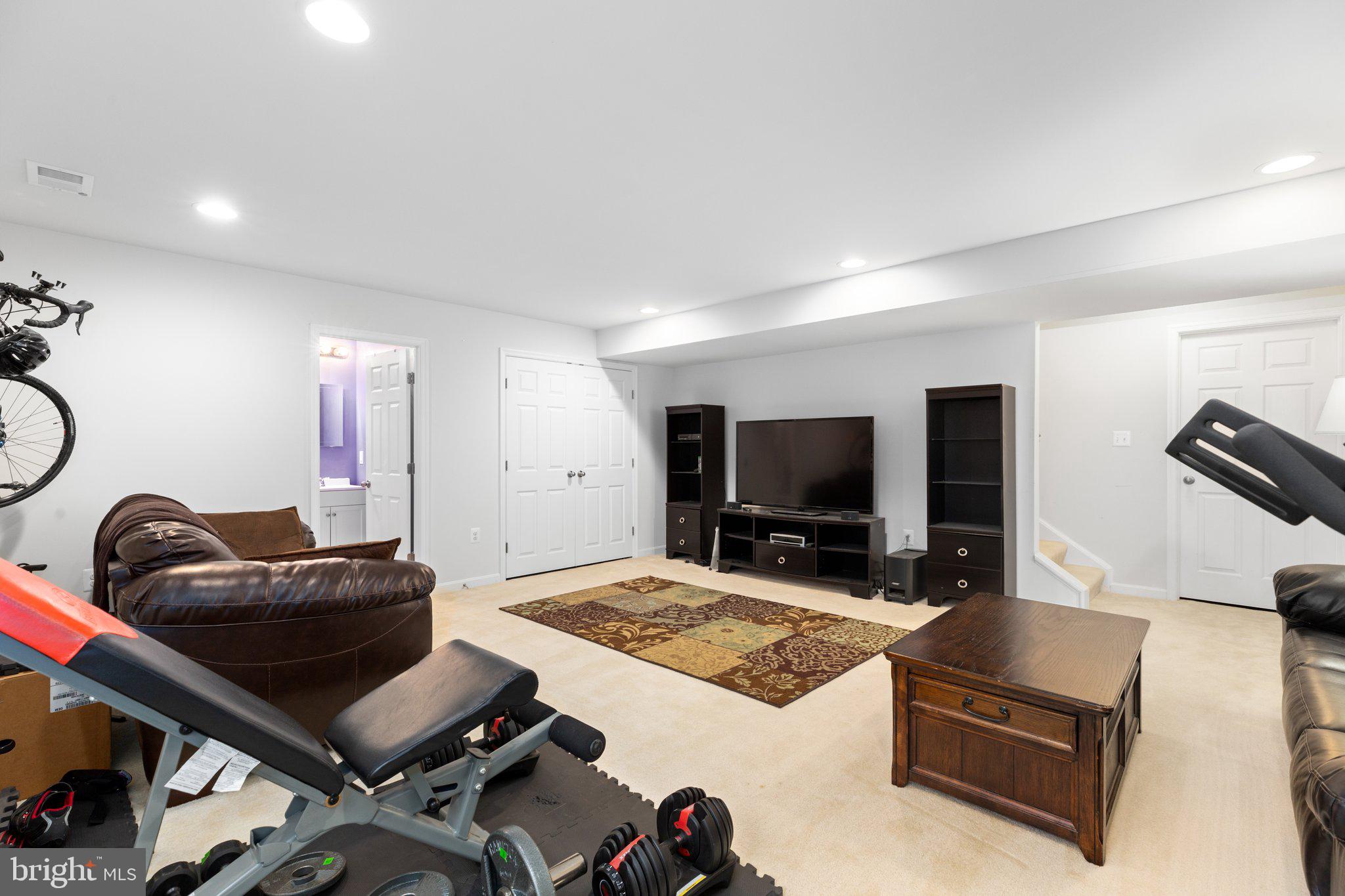 WELLSPRING HILLS - Residential