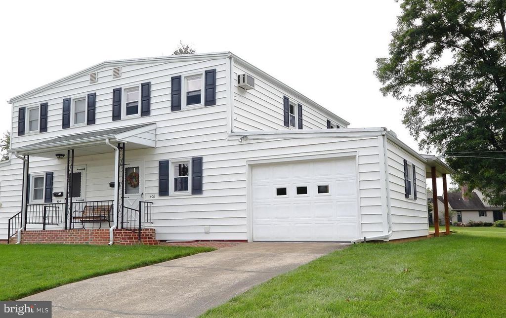 Photo of 406 W 6th Street, Lititz, PA 17543 (MLS # PALA2046144)