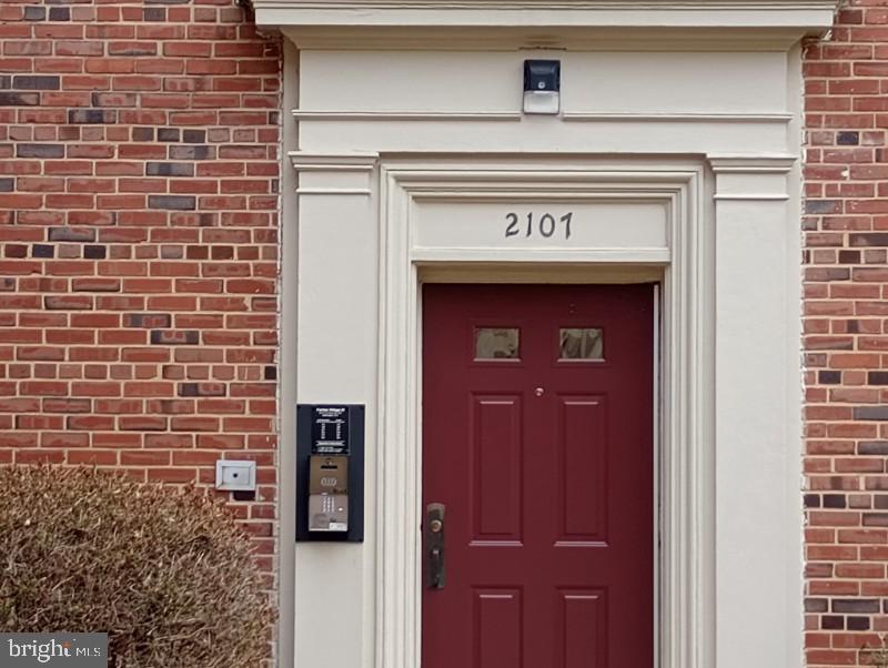 2107 FORT DAVIS STREET SE 201