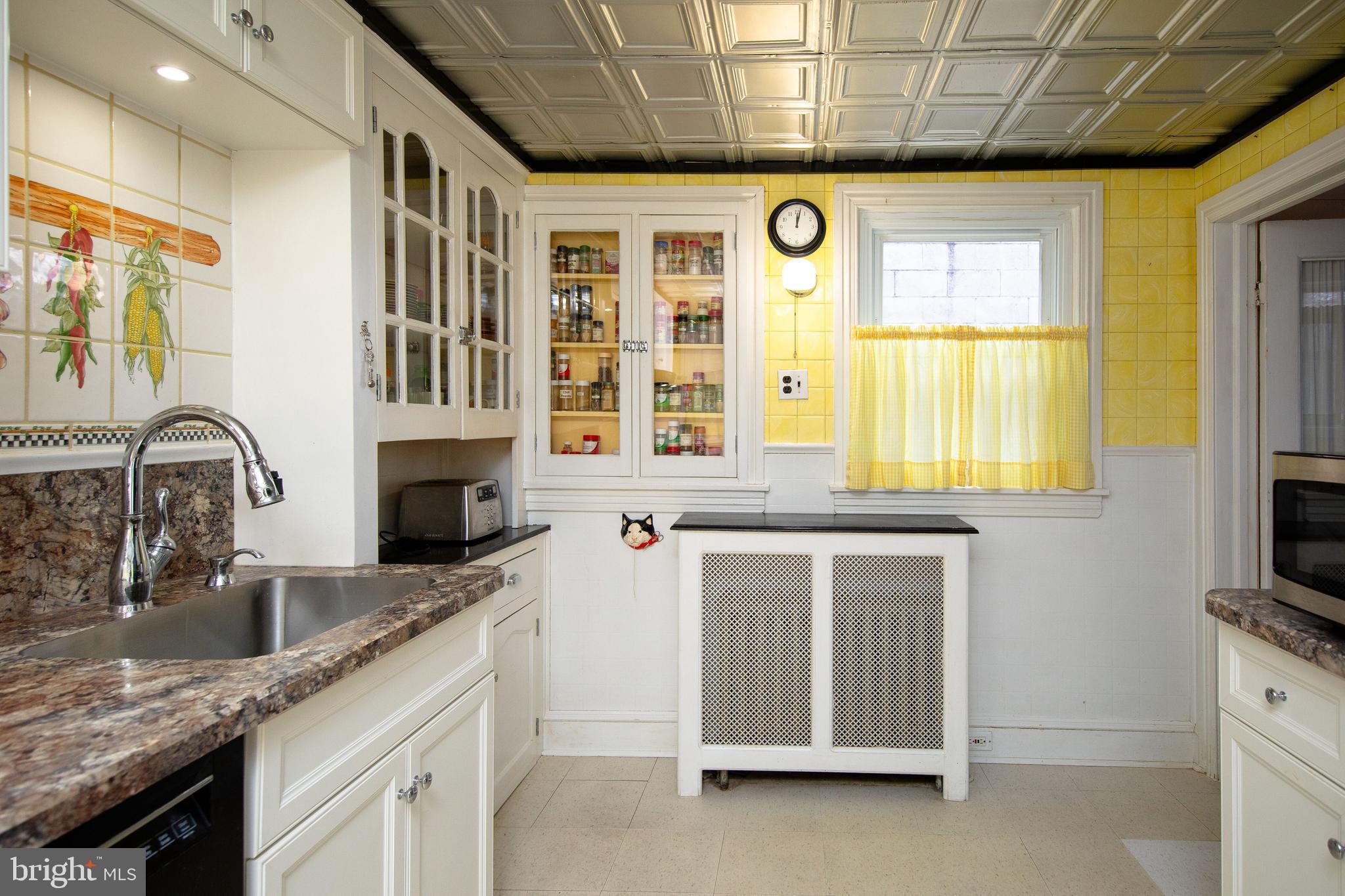 ROXBOROUGH - Residential