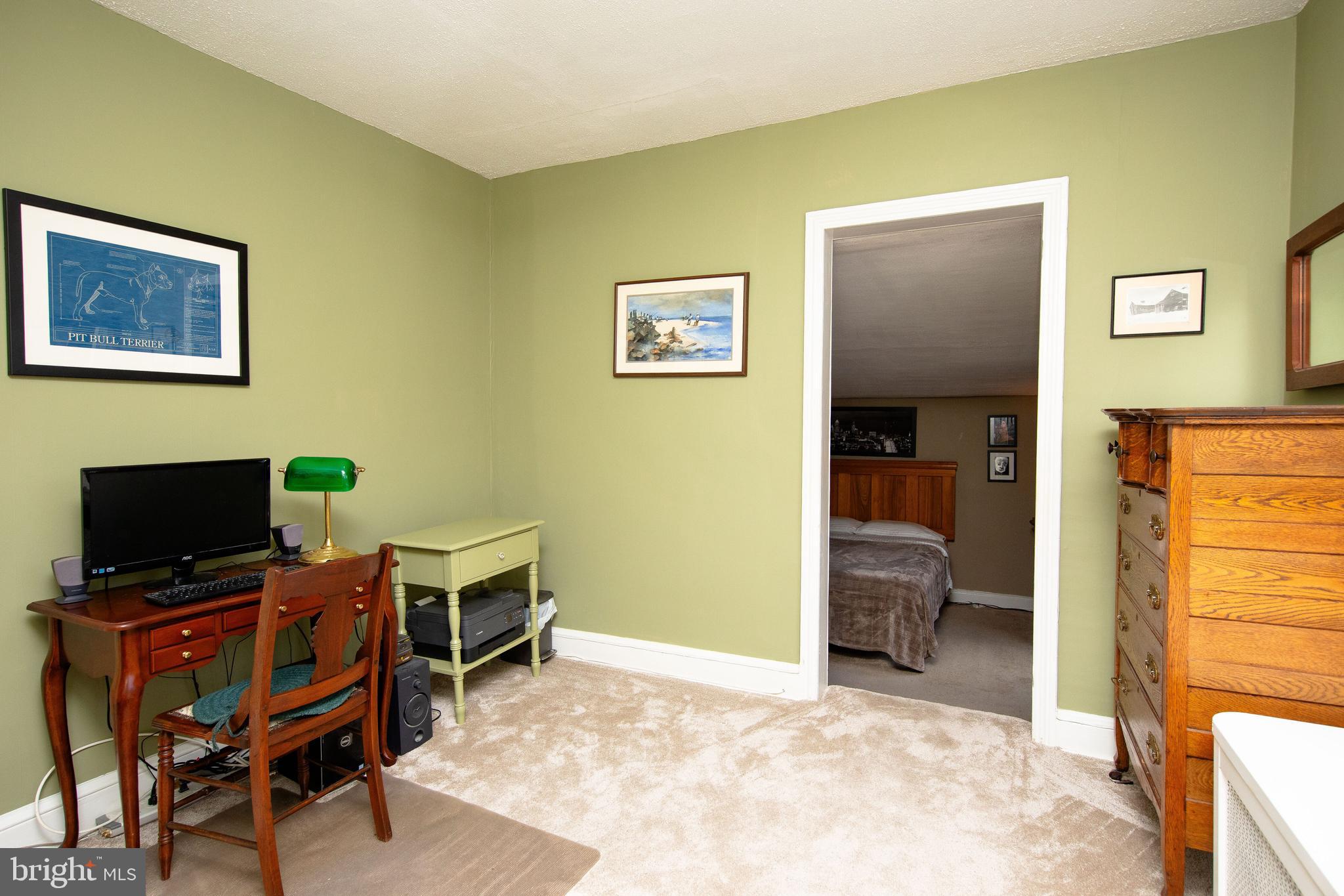 ROXBOROUGH - Residential