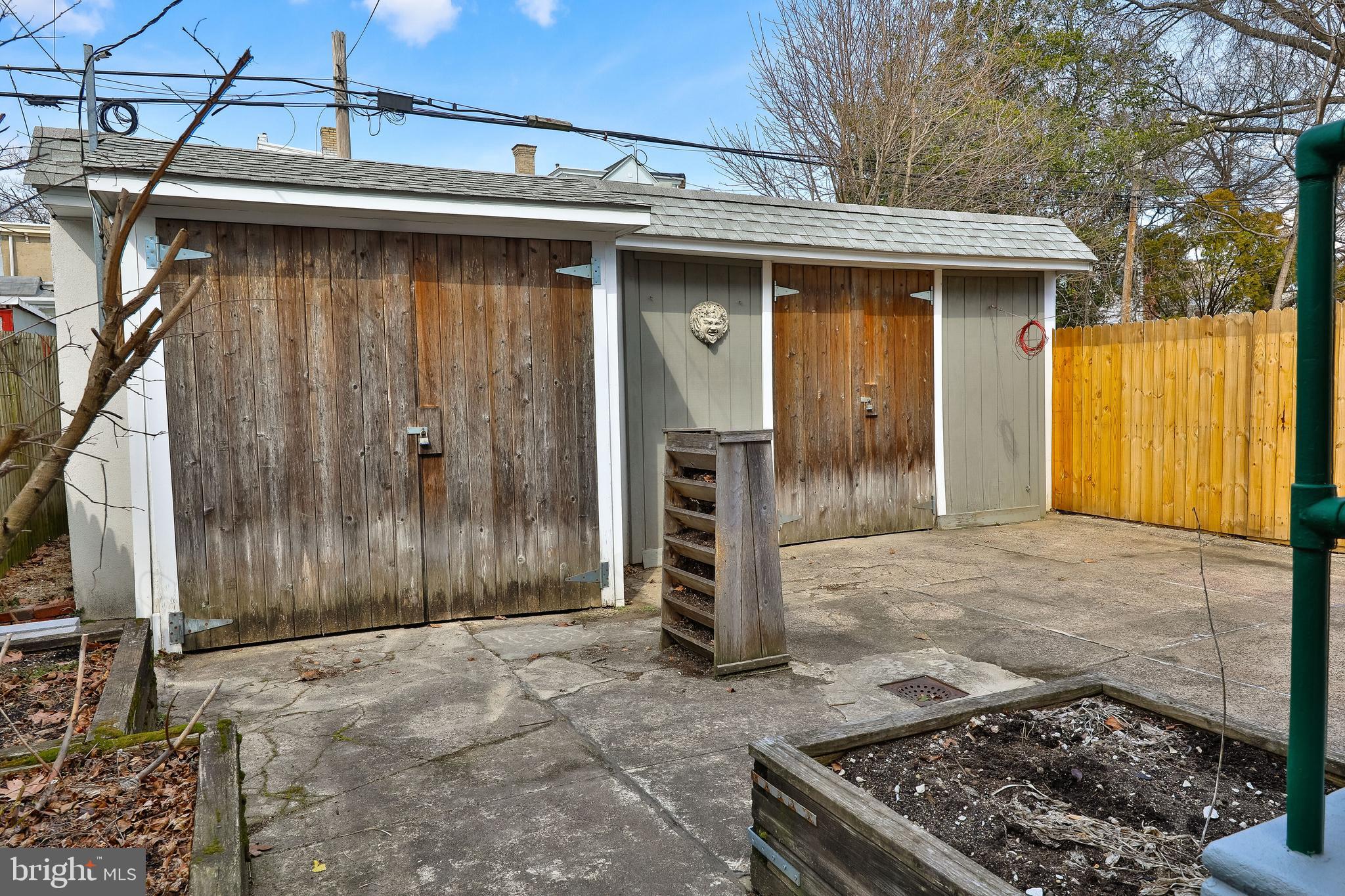 ROXBOROUGH - Residential