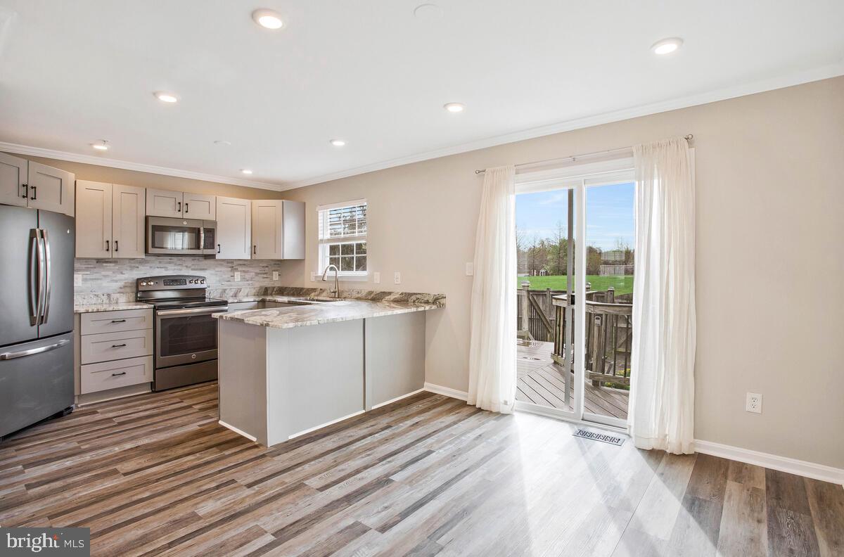 RICHFIELD STATION VILLAGE - Residential