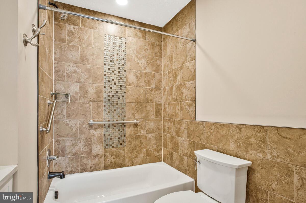 RICHFIELD STATION VILLAGE - Residential