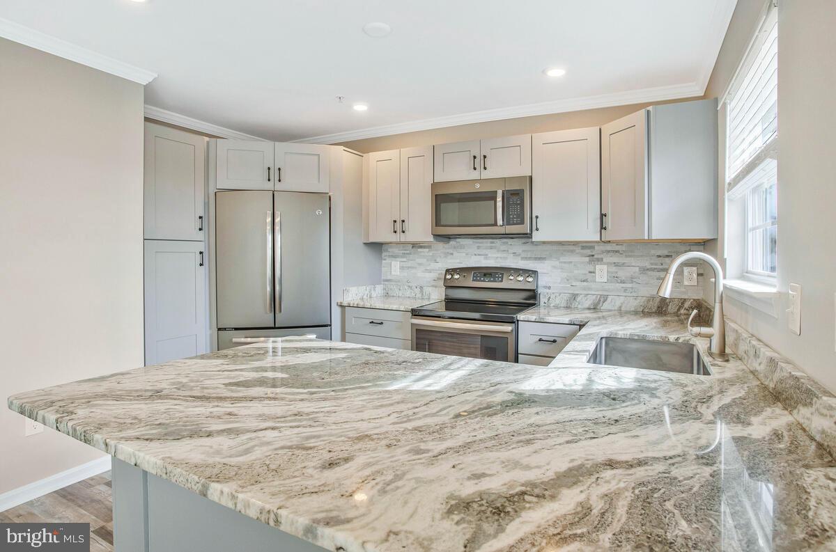 RICHFIELD STATION VILLAGE - Residential