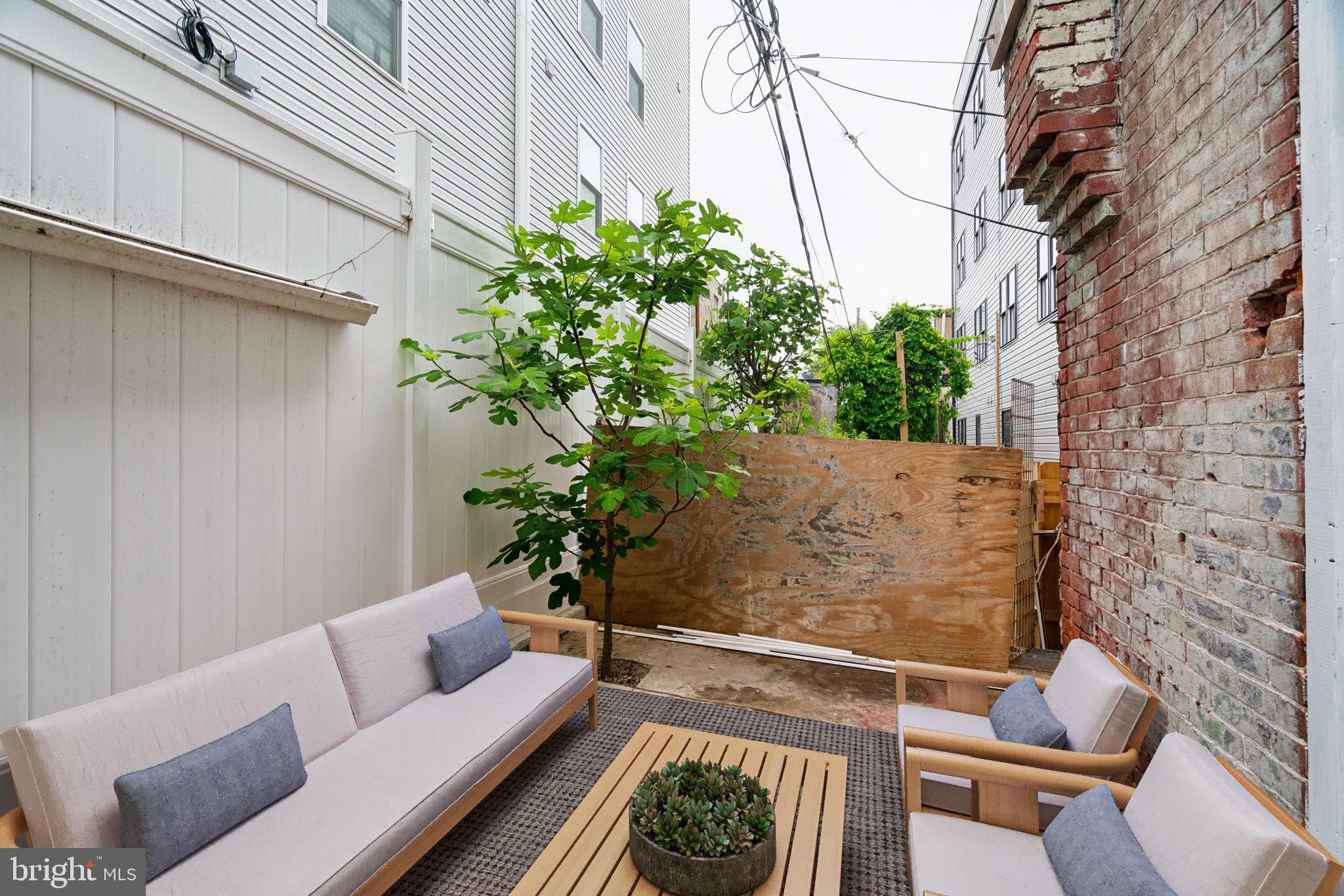 WEST KENSINGTON - Residential
