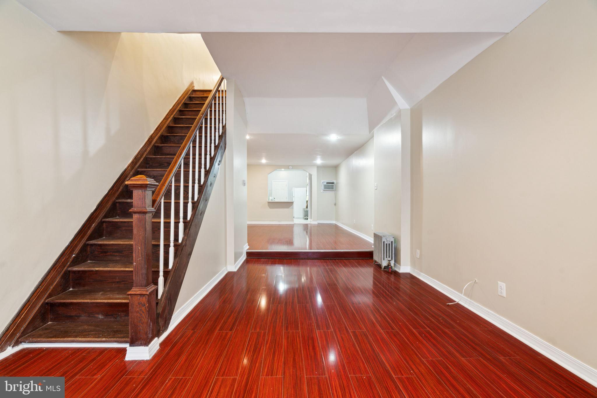 WEST KENSINGTON - Residential
